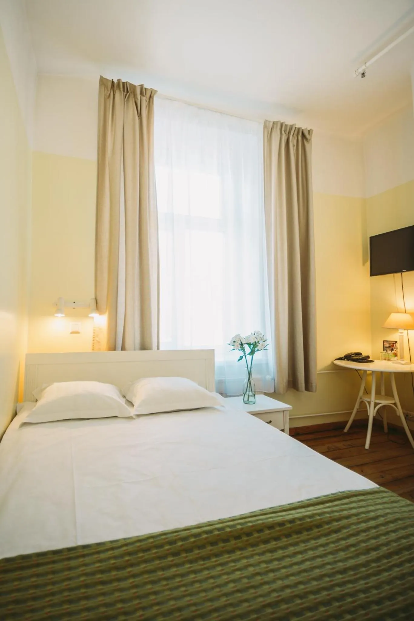 Bed in Economy Hotel