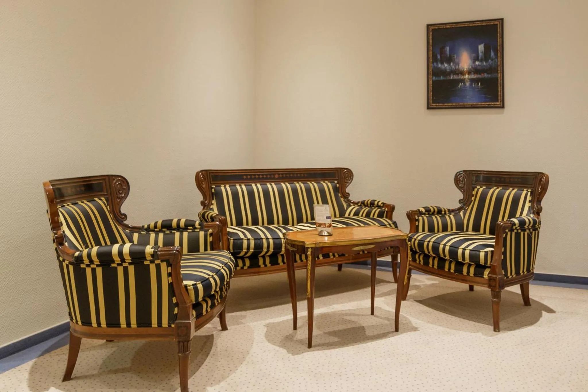 Communal lounge/ TV room in Hotel Erbprinz & Restaurant "Prinzenstube"