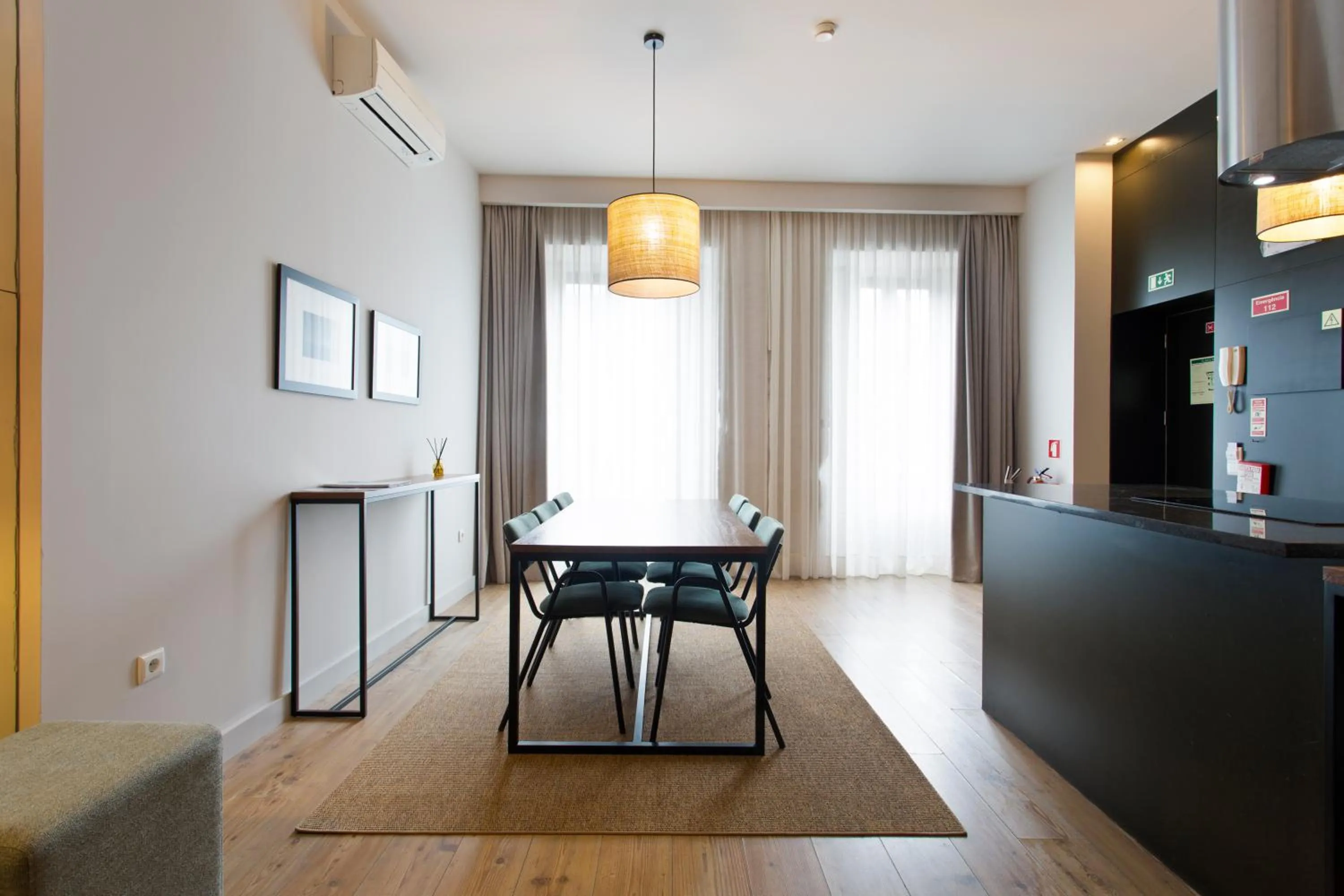 Dining area in RVA - Gustave Eiffel Apartments
