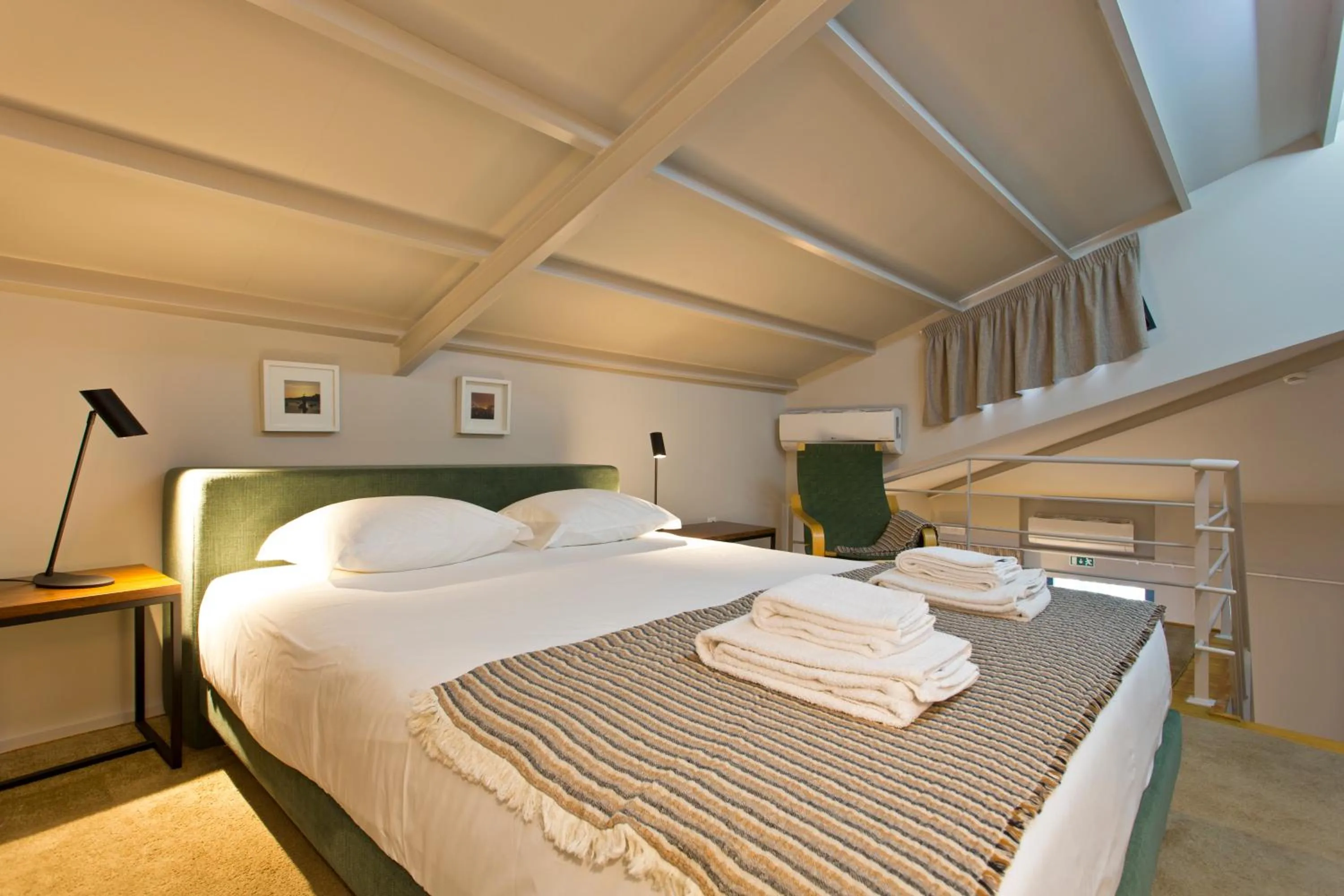 Bedroom, Bed in RVA - Gustave Eiffel Apartments