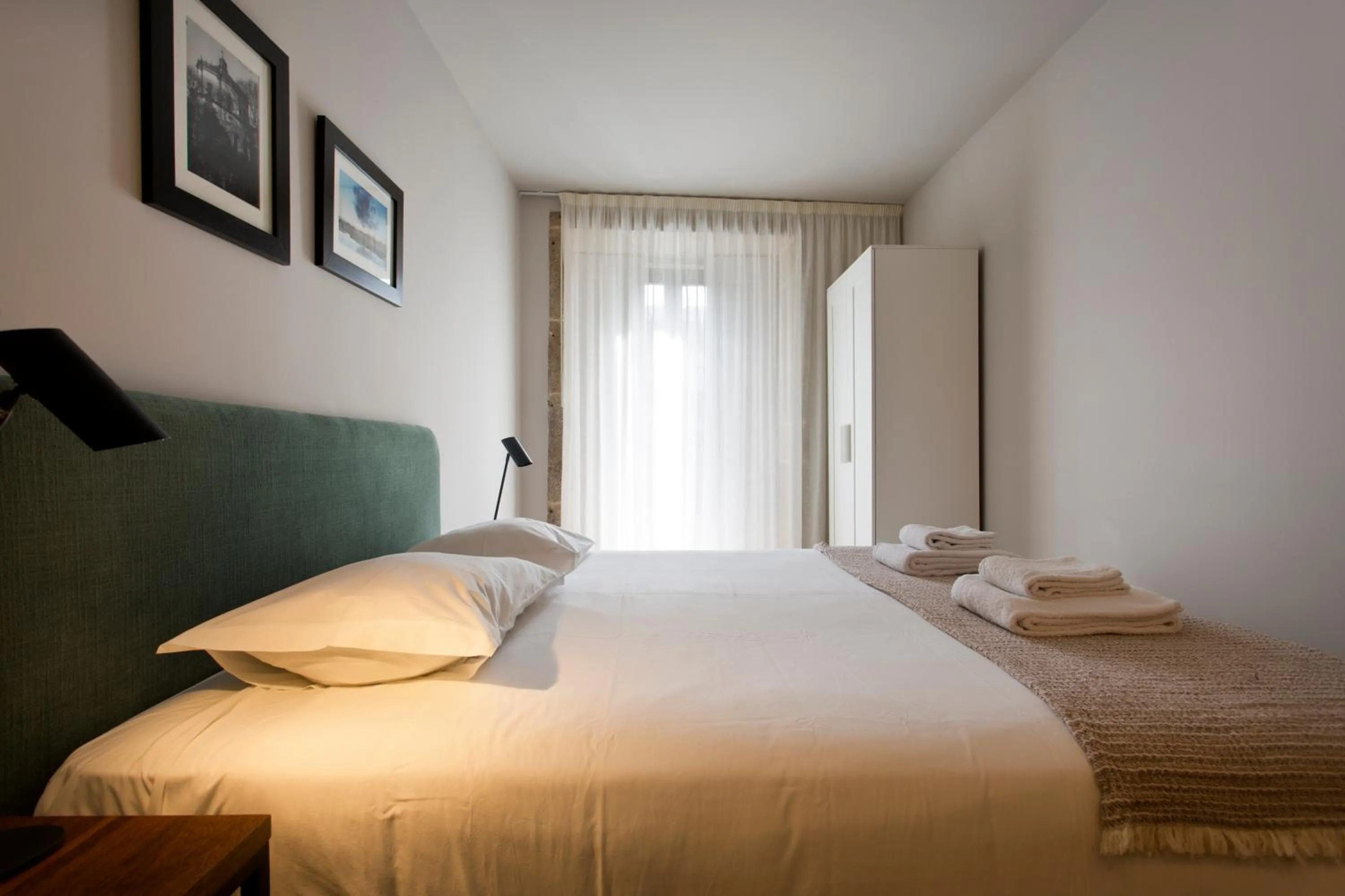 Bed in RVA - Gustave Eiffel Apartments