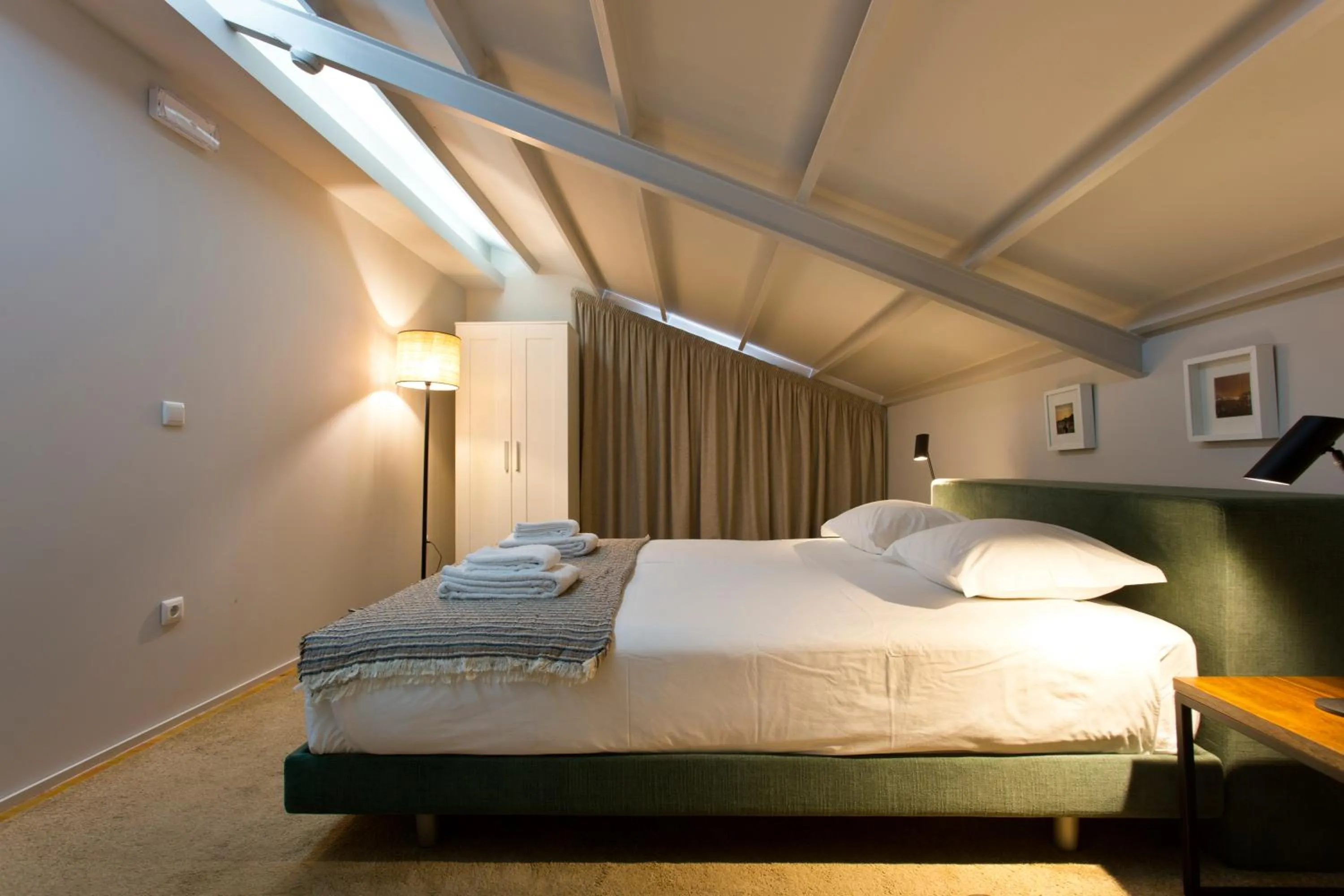 Bed in RVA - Gustave Eiffel Apartments