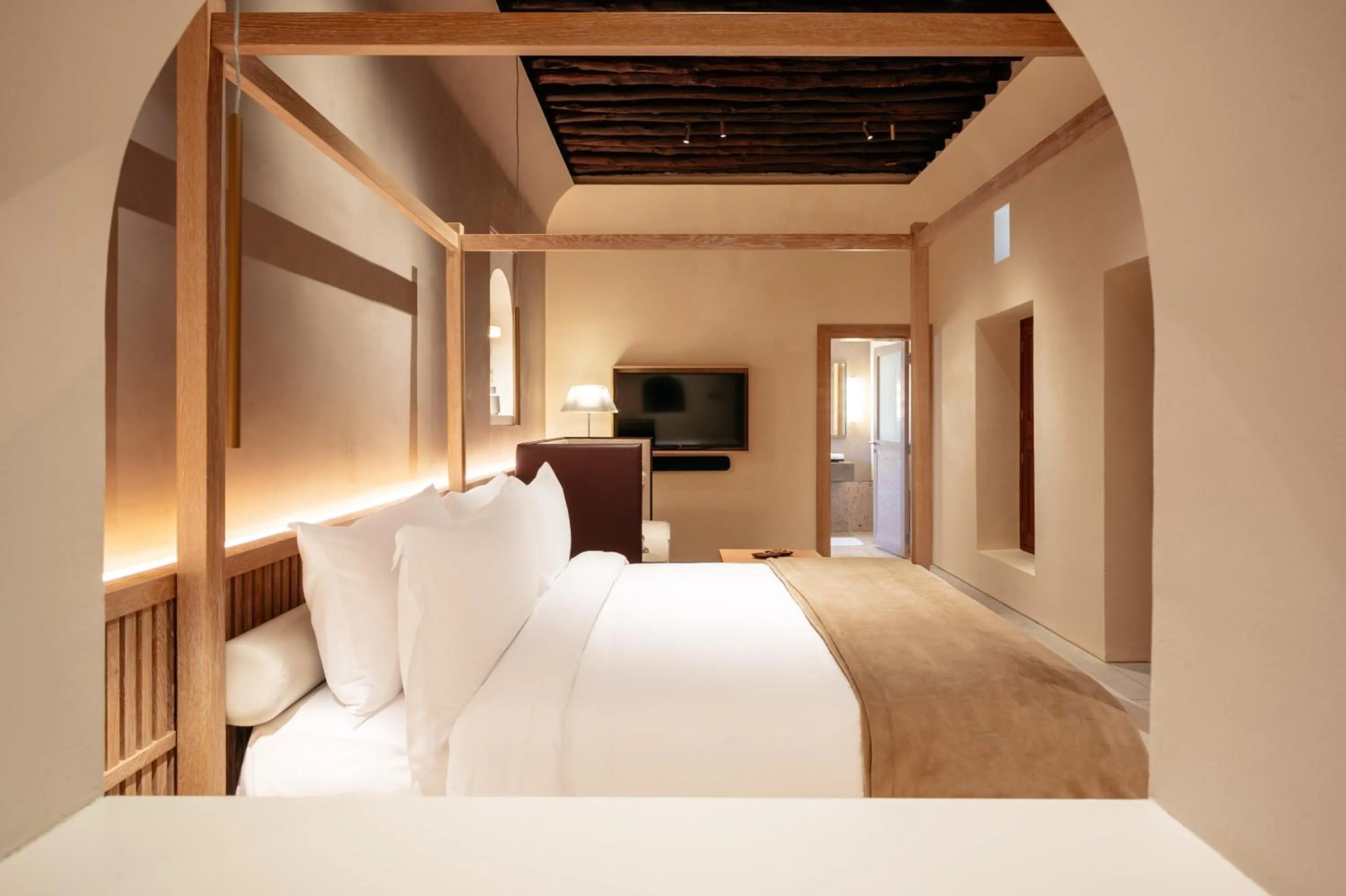 Bed in The Chedi Al Bait, Sharjah
