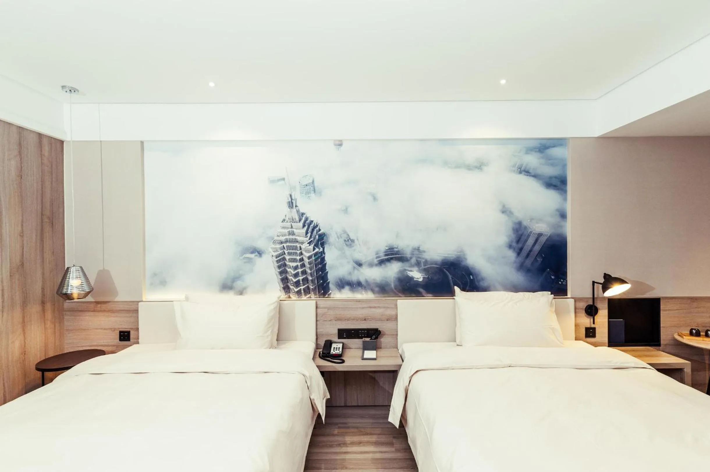 Bed in Atour Hotel Shanghai Pudong Airport