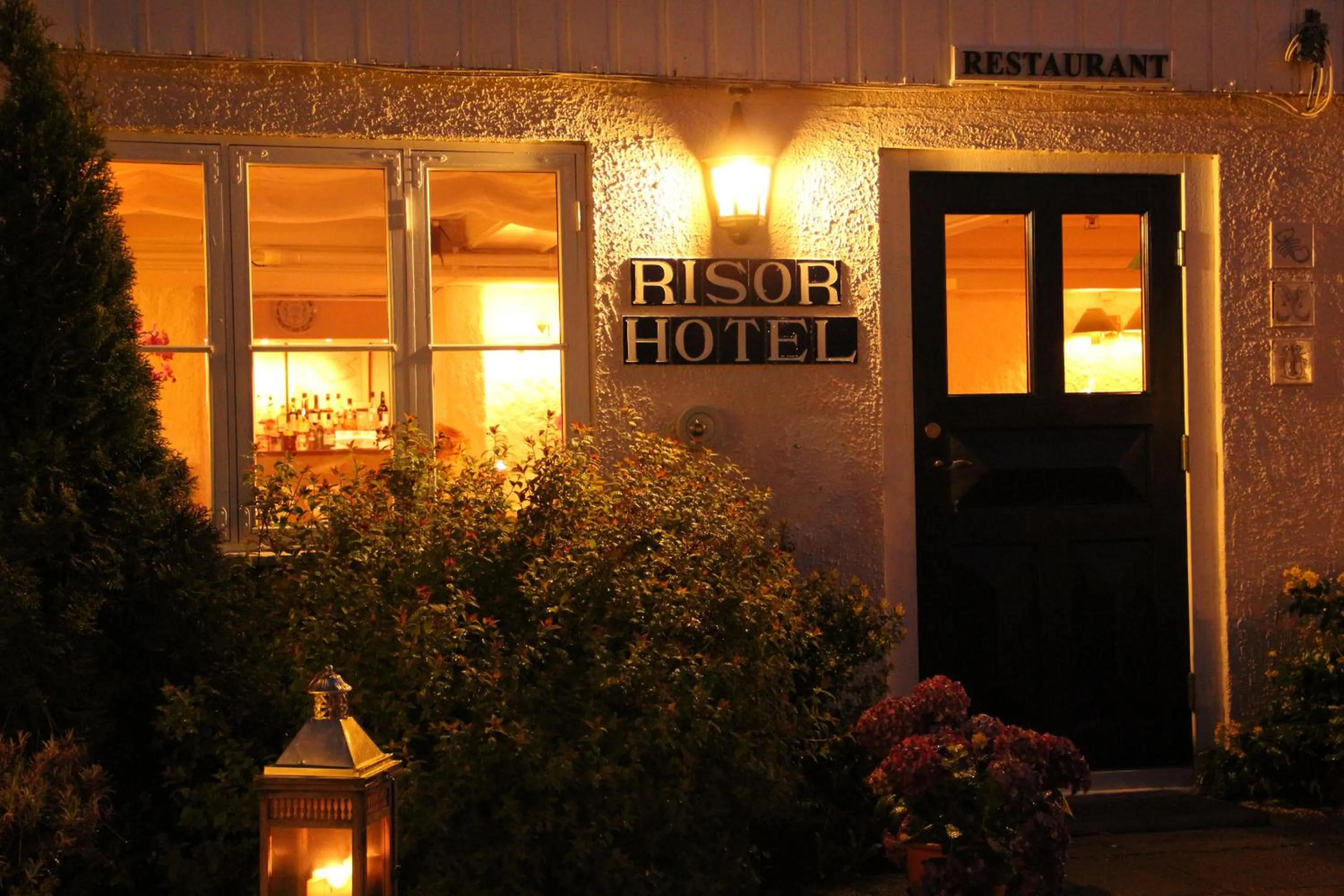 Restaurant/places to eat in Risør Hotel