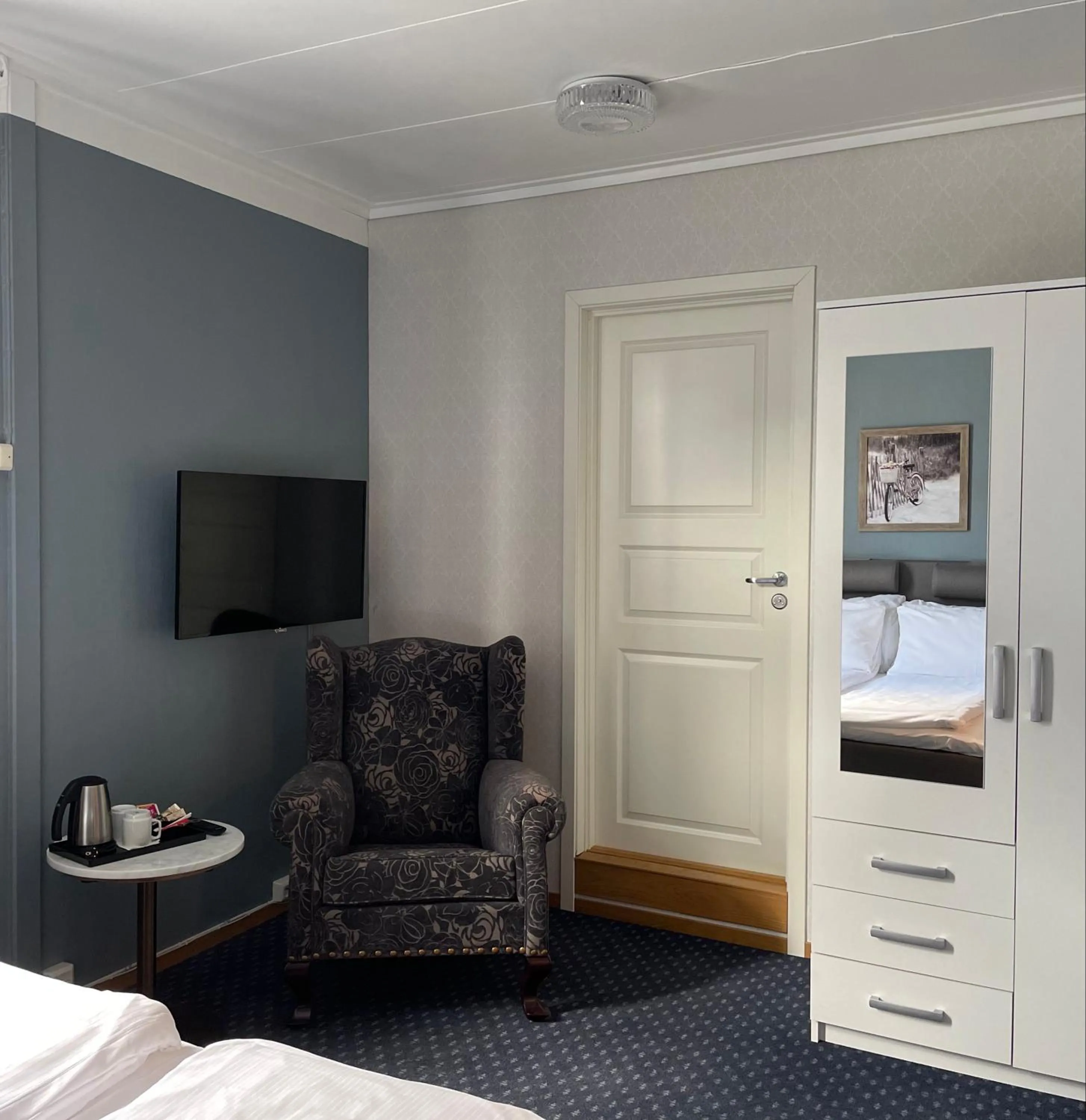 Photo of the whole room, Bed in Risør Hotel