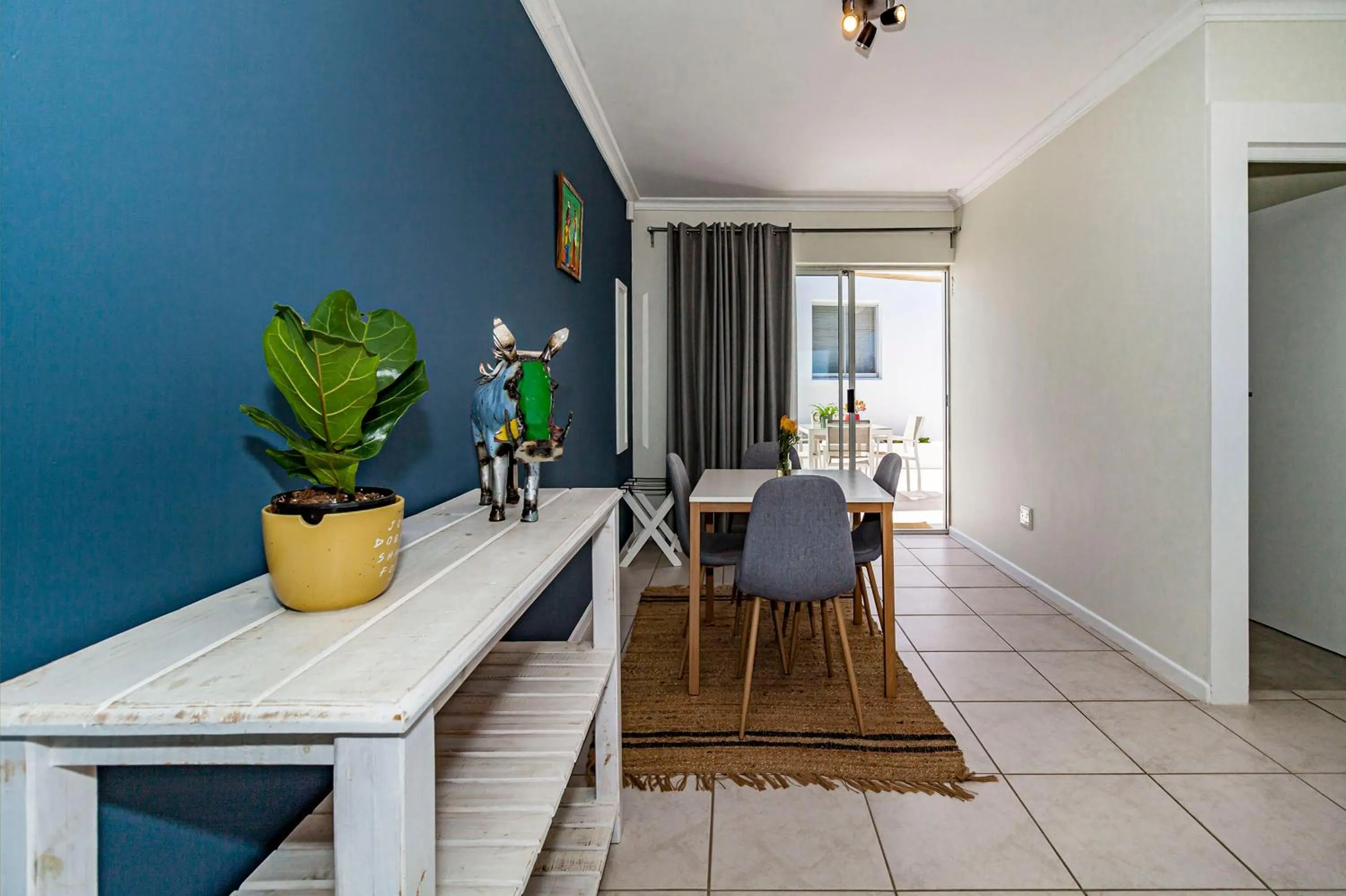 Dining area in Morgen Guesthouse Somerset West