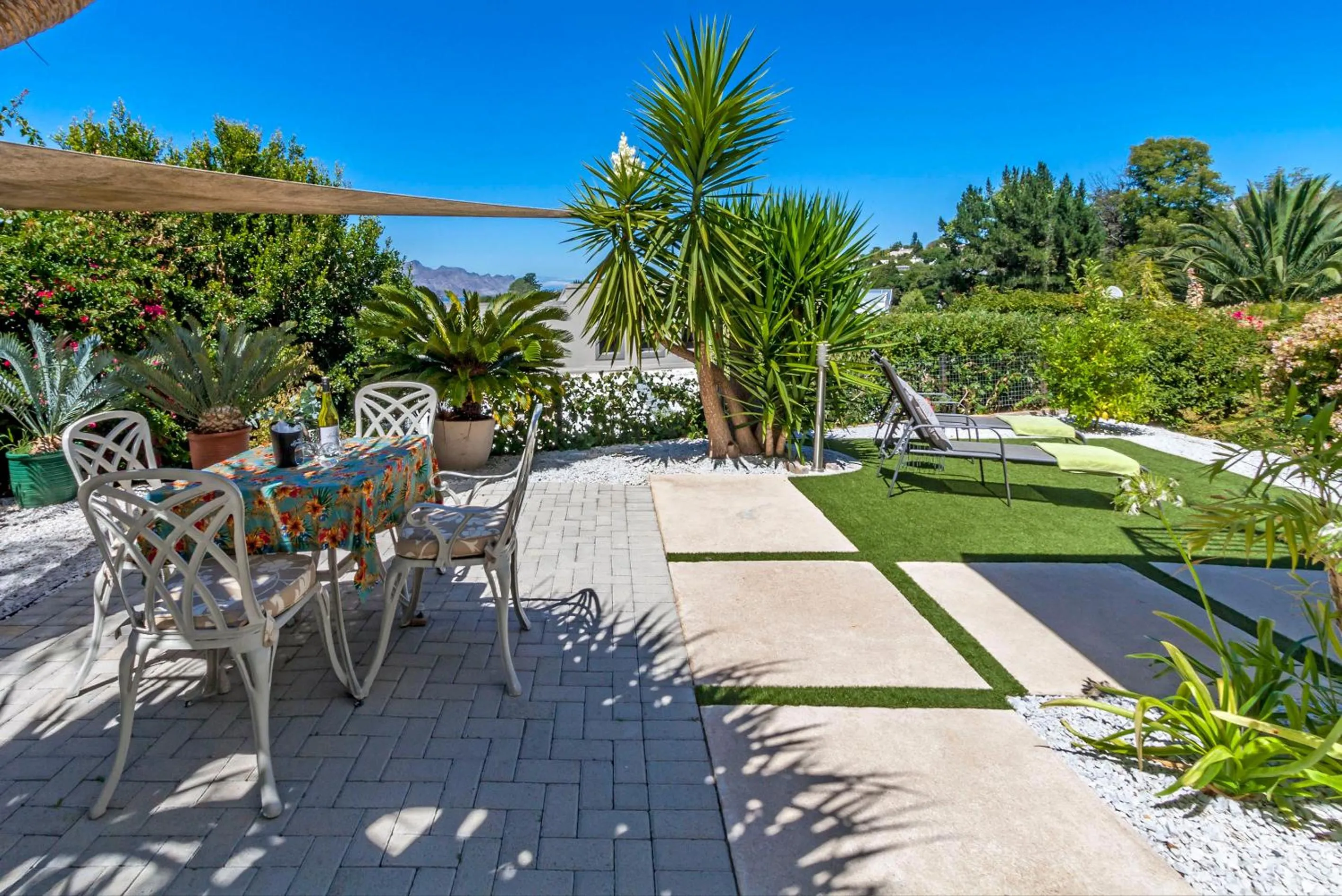 Garden in Morgen Guesthouse Somerset West