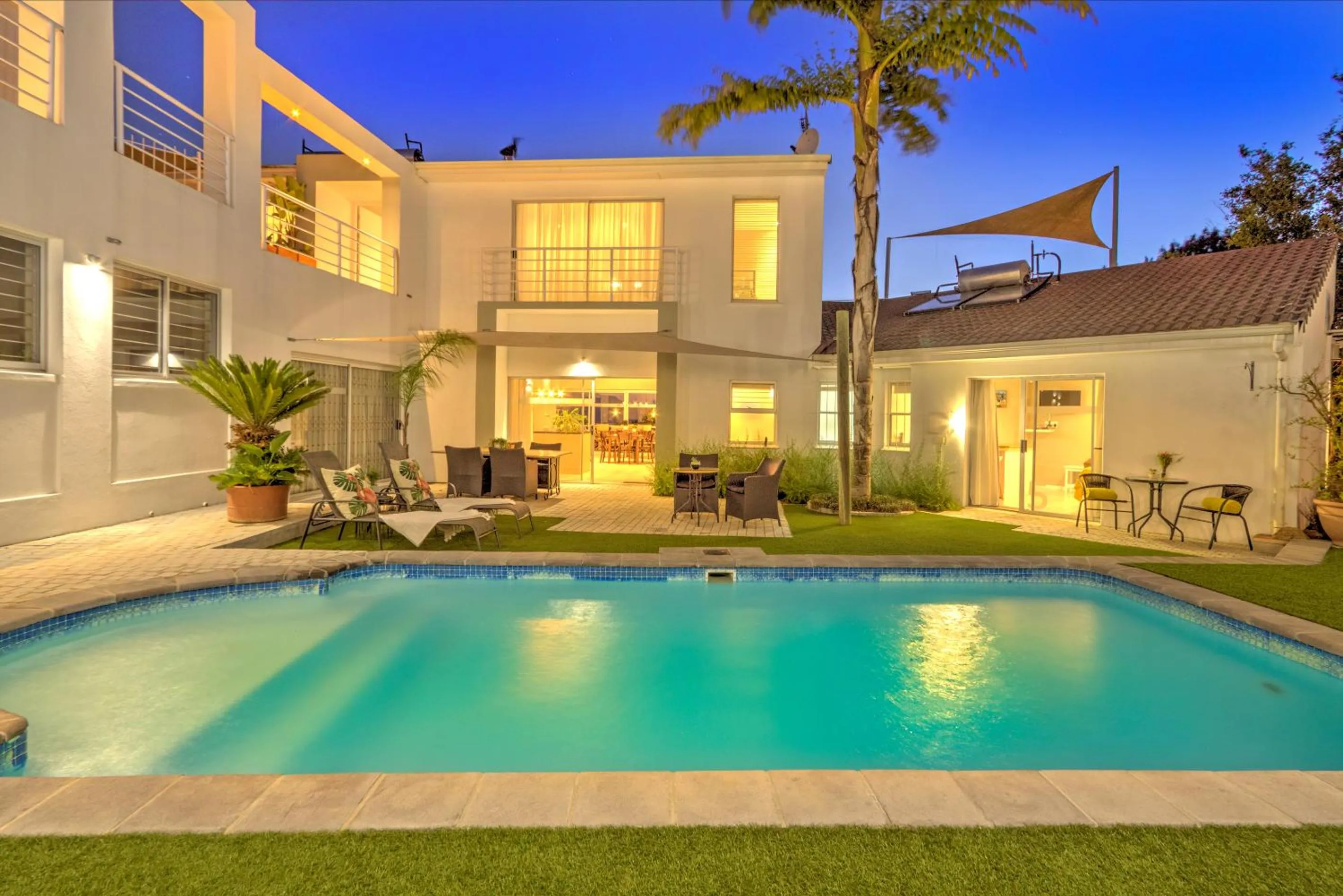 Pool view in Morgen Guesthouse Somerset West