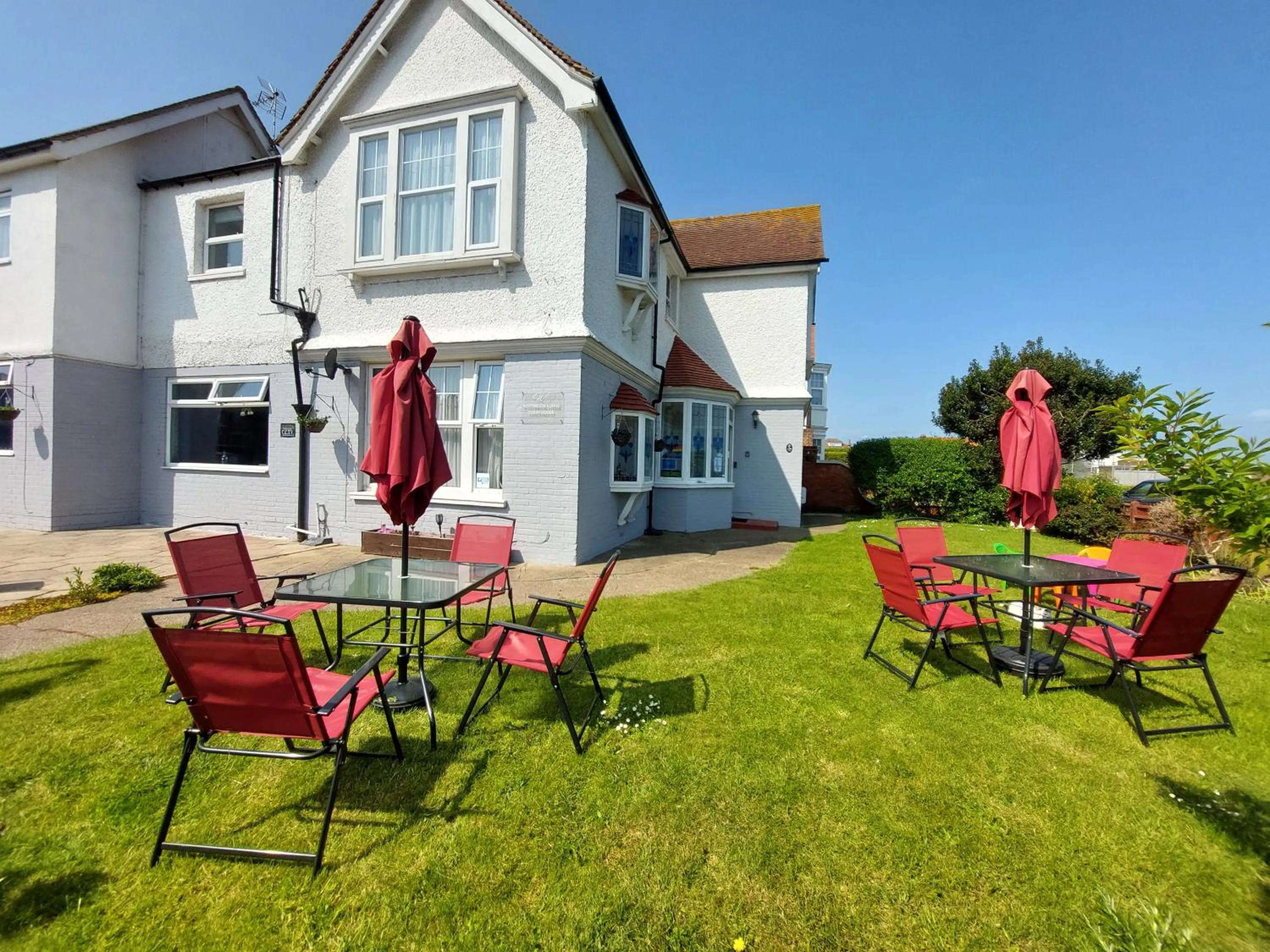 Property building in Westbrook Lodge Guest House