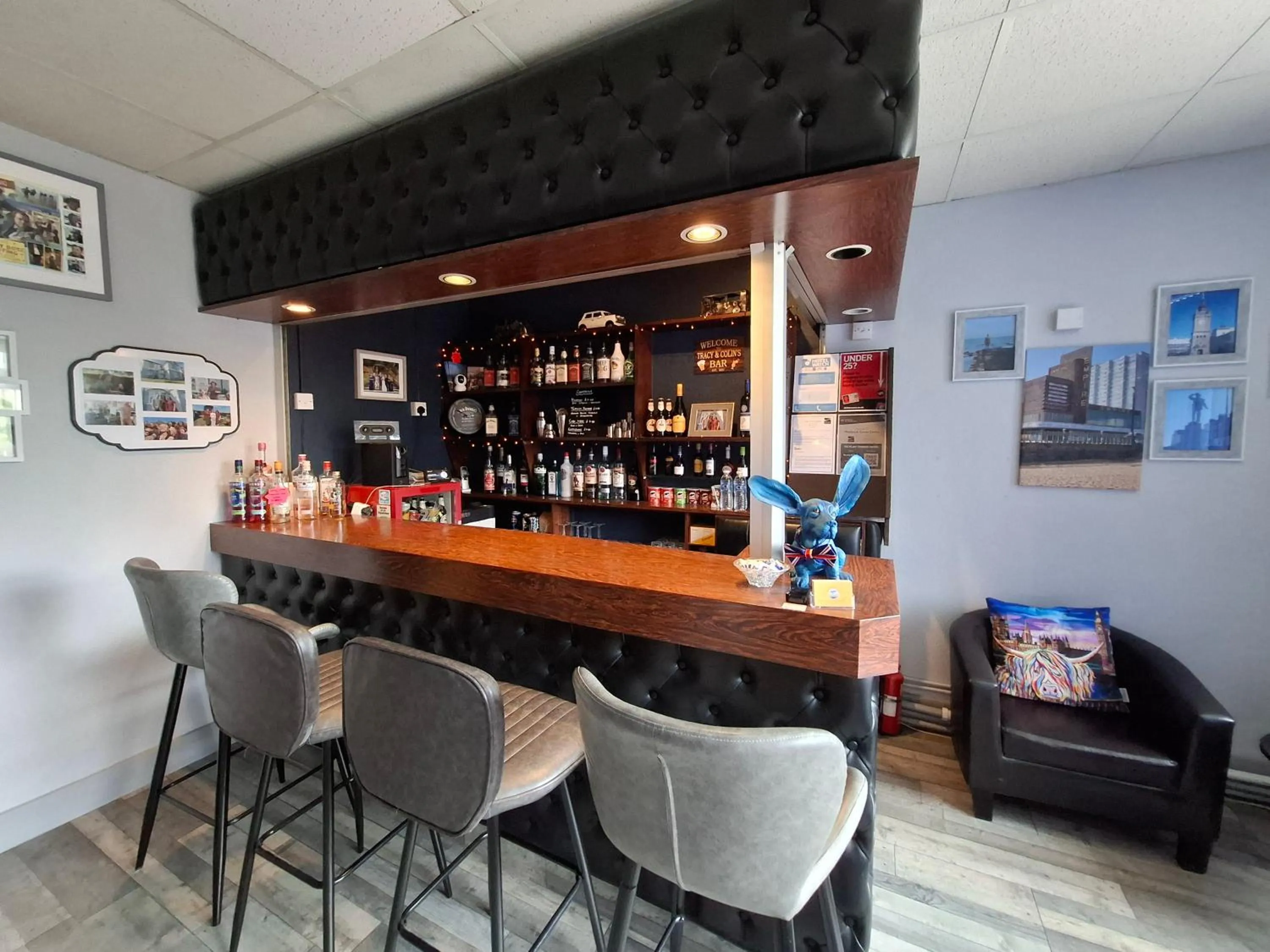 Lounge or bar in Westbrook Lodge Guest House