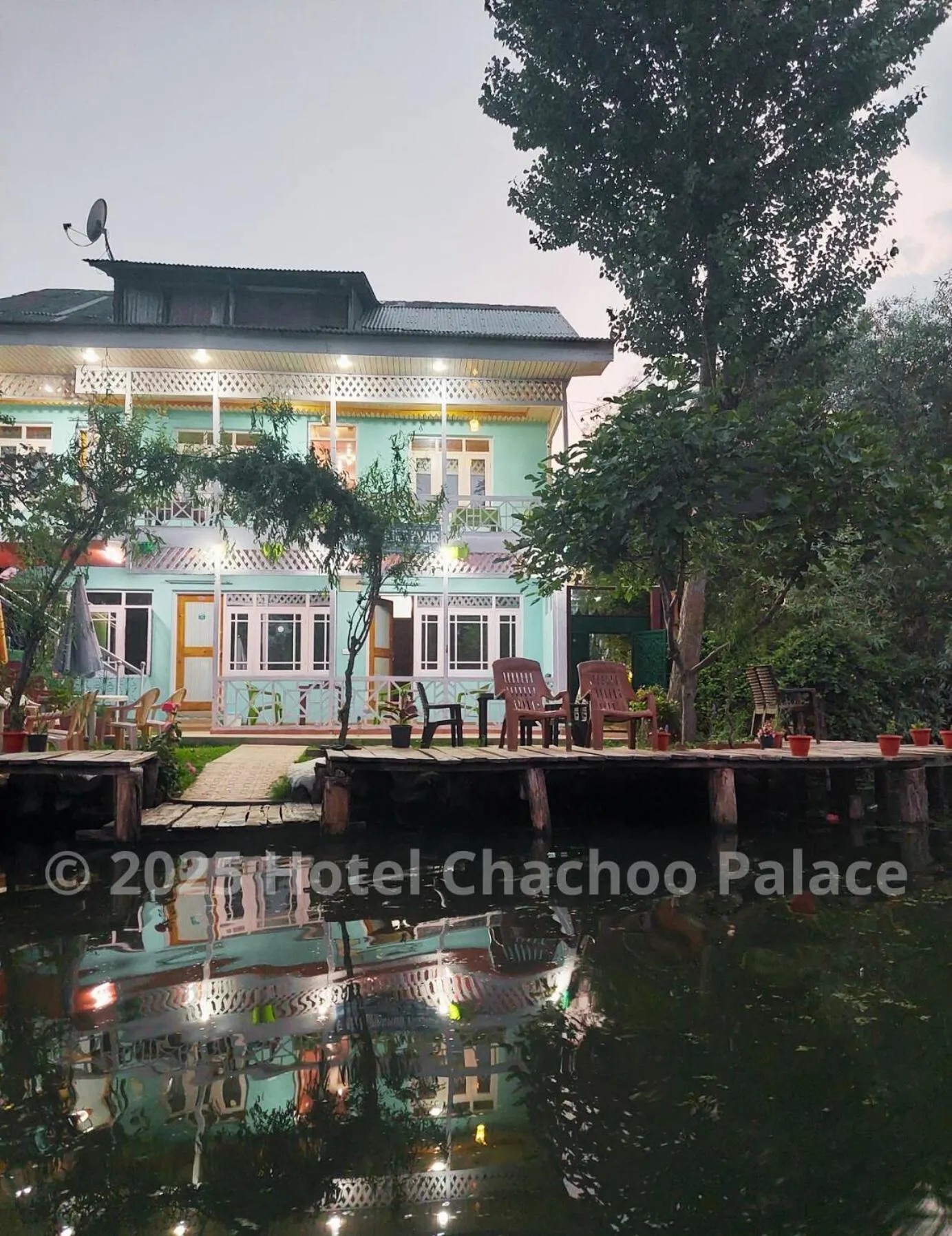 Property building in Hotel Chachoo Palace