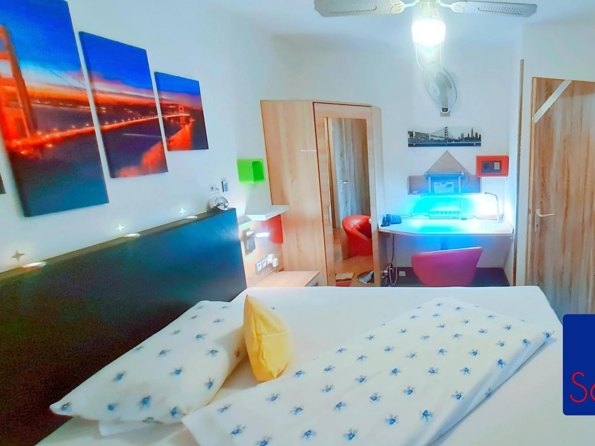 Bed in Hotel Garni Rodenbach