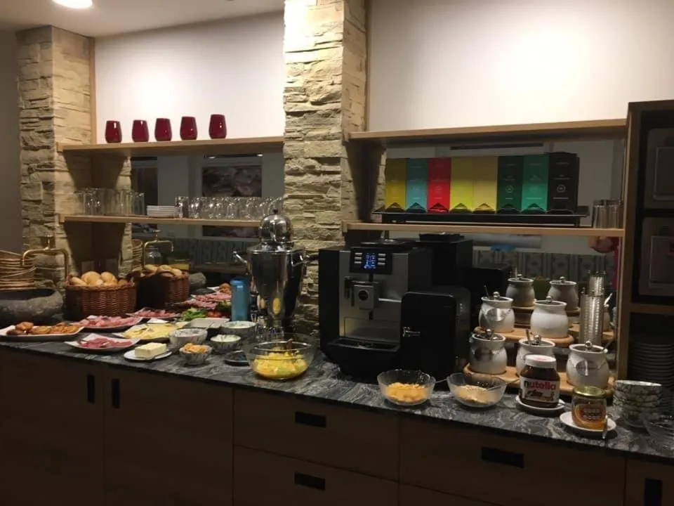 Buffet breakfast in Pension Lagler