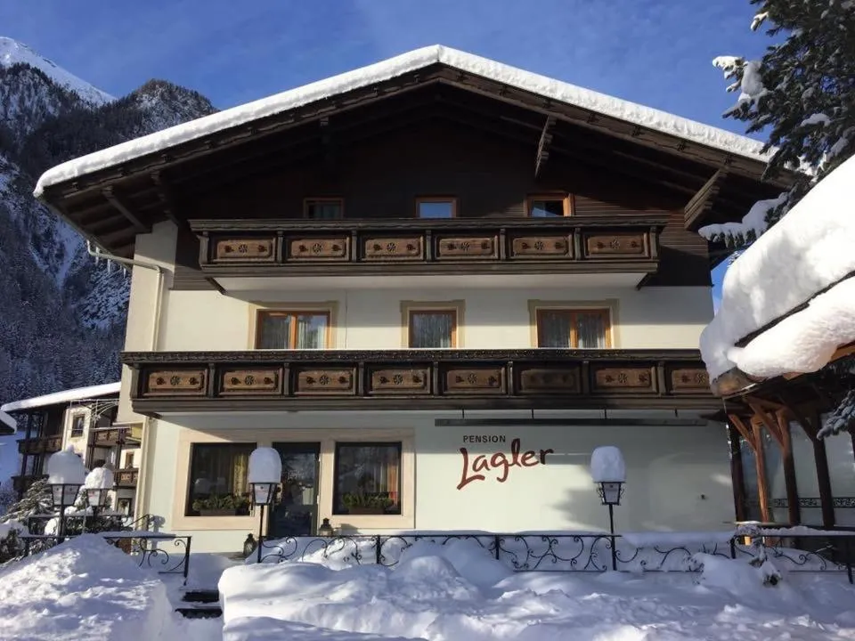 Property building in Pension Lagler