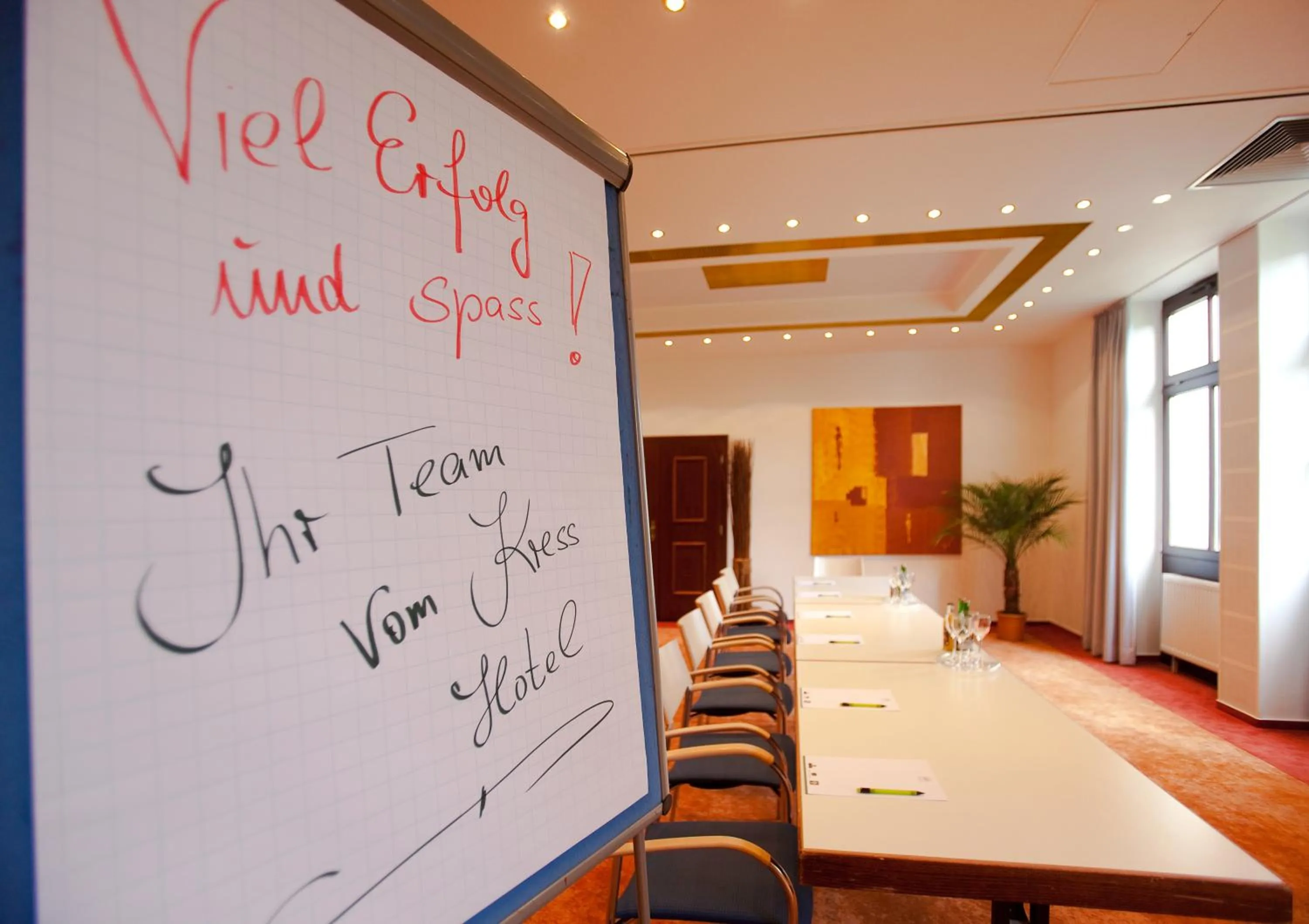 Business facilities in Kress Hotel