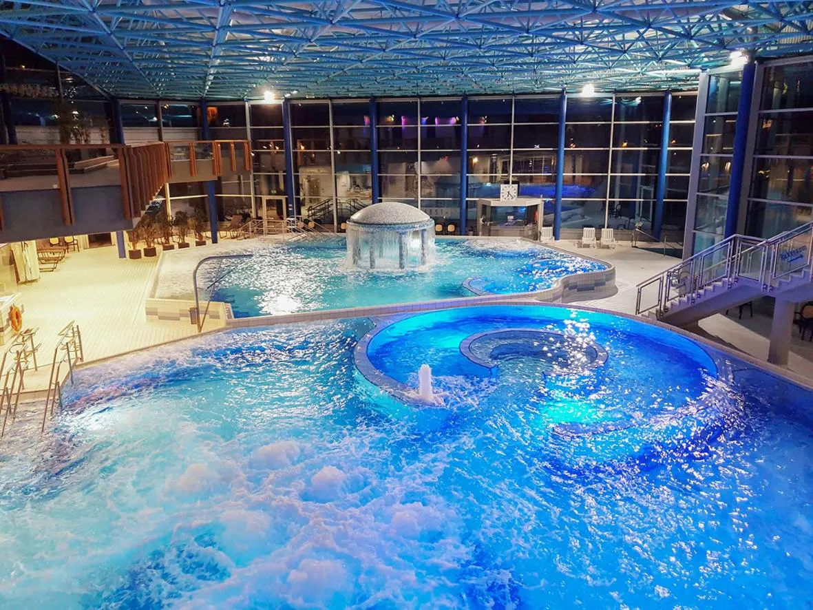 Swimming pool in Kress Hotel