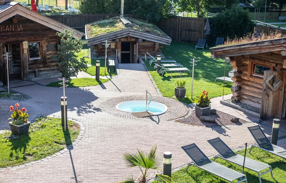 Public Bath in Kress Hotel