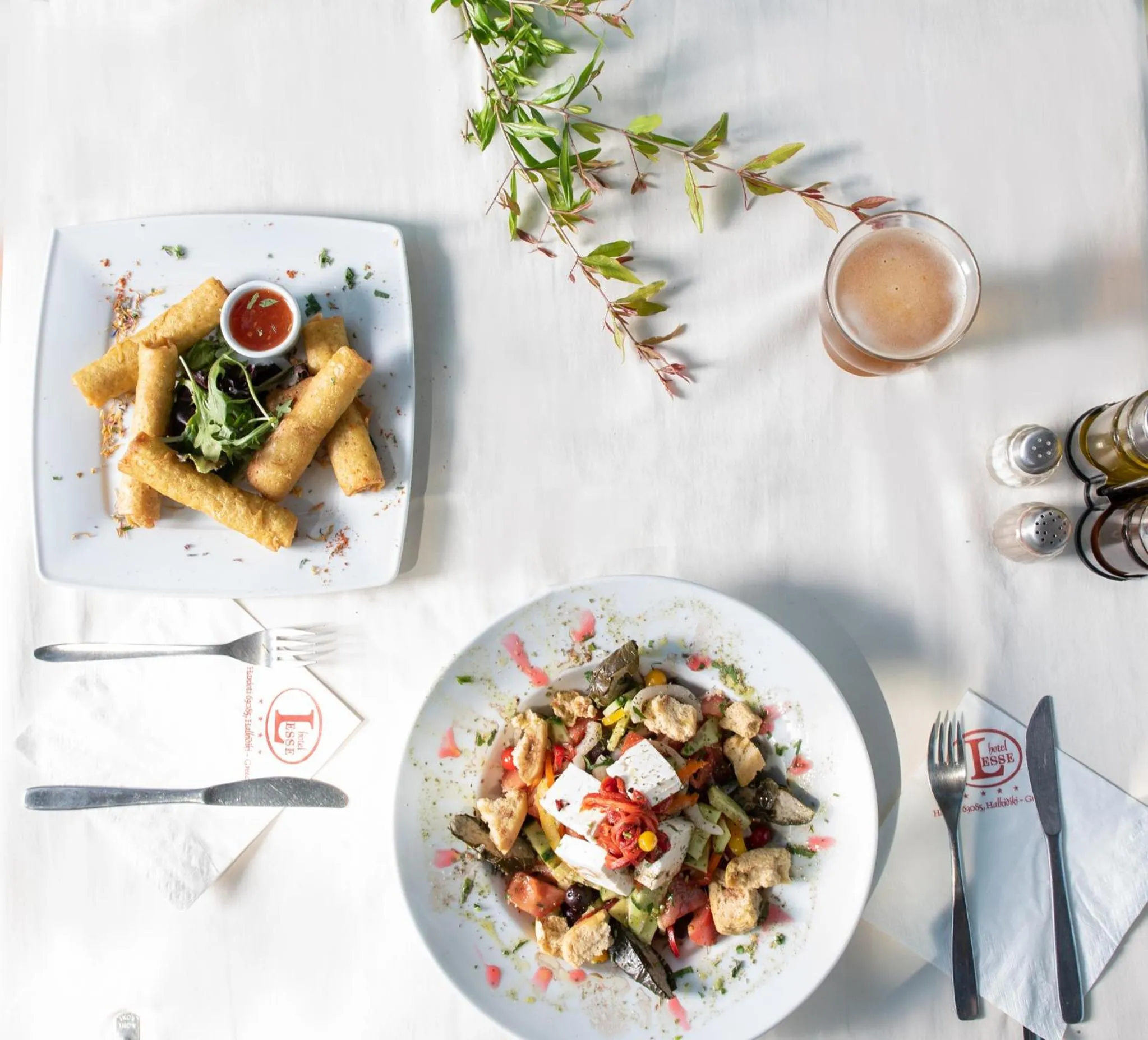 Food and drinks in Lesse Hotel