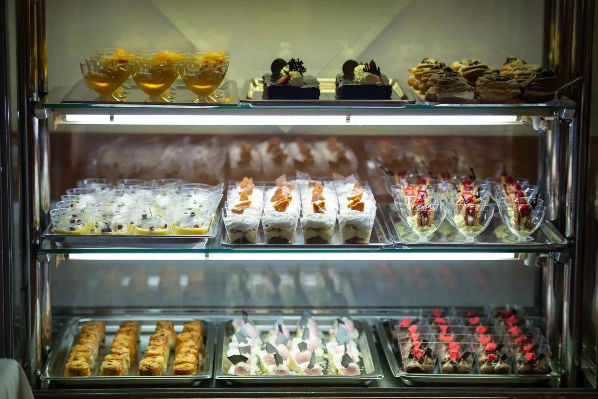 Restaurant/places to eat in Lesse Hotel