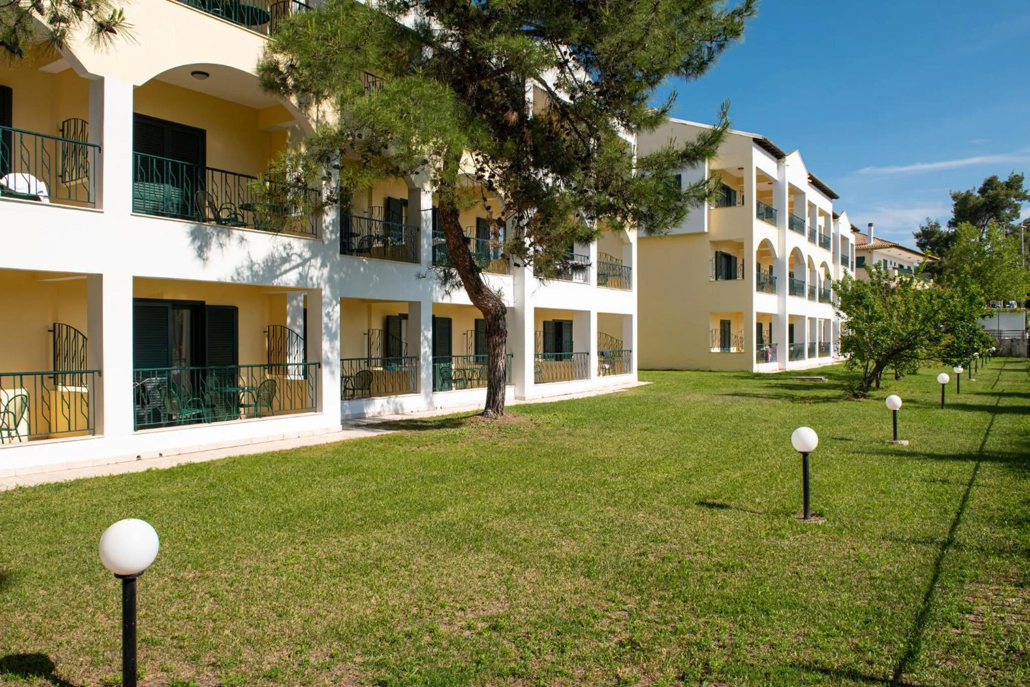 Garden in Lesse Hotel
