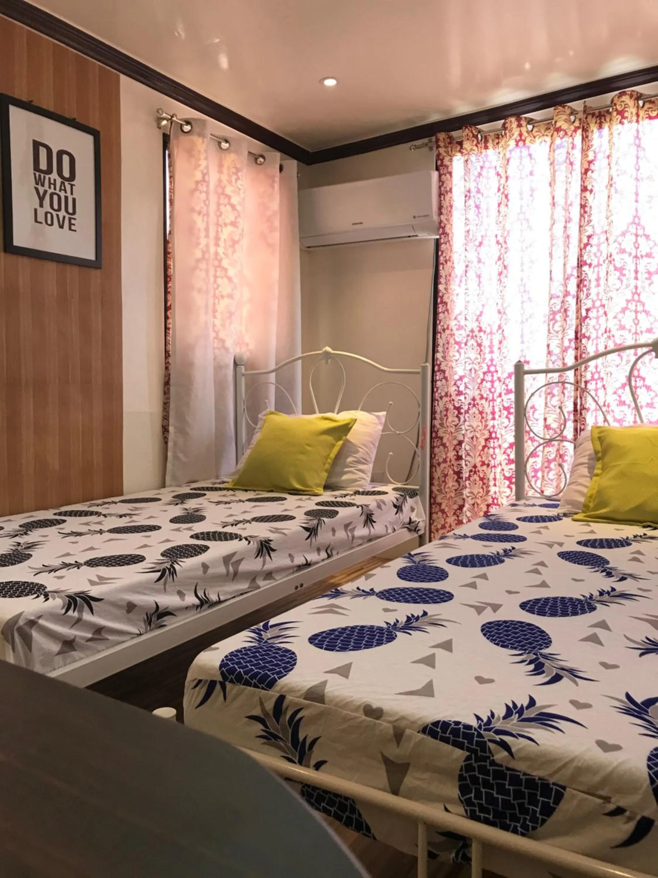 Bed in Palompon lodge