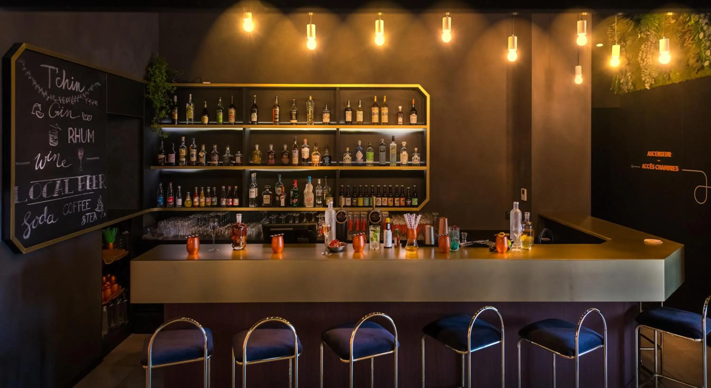 Nightclub / DJ in Hôtel Tandem - Boutique Hôtel