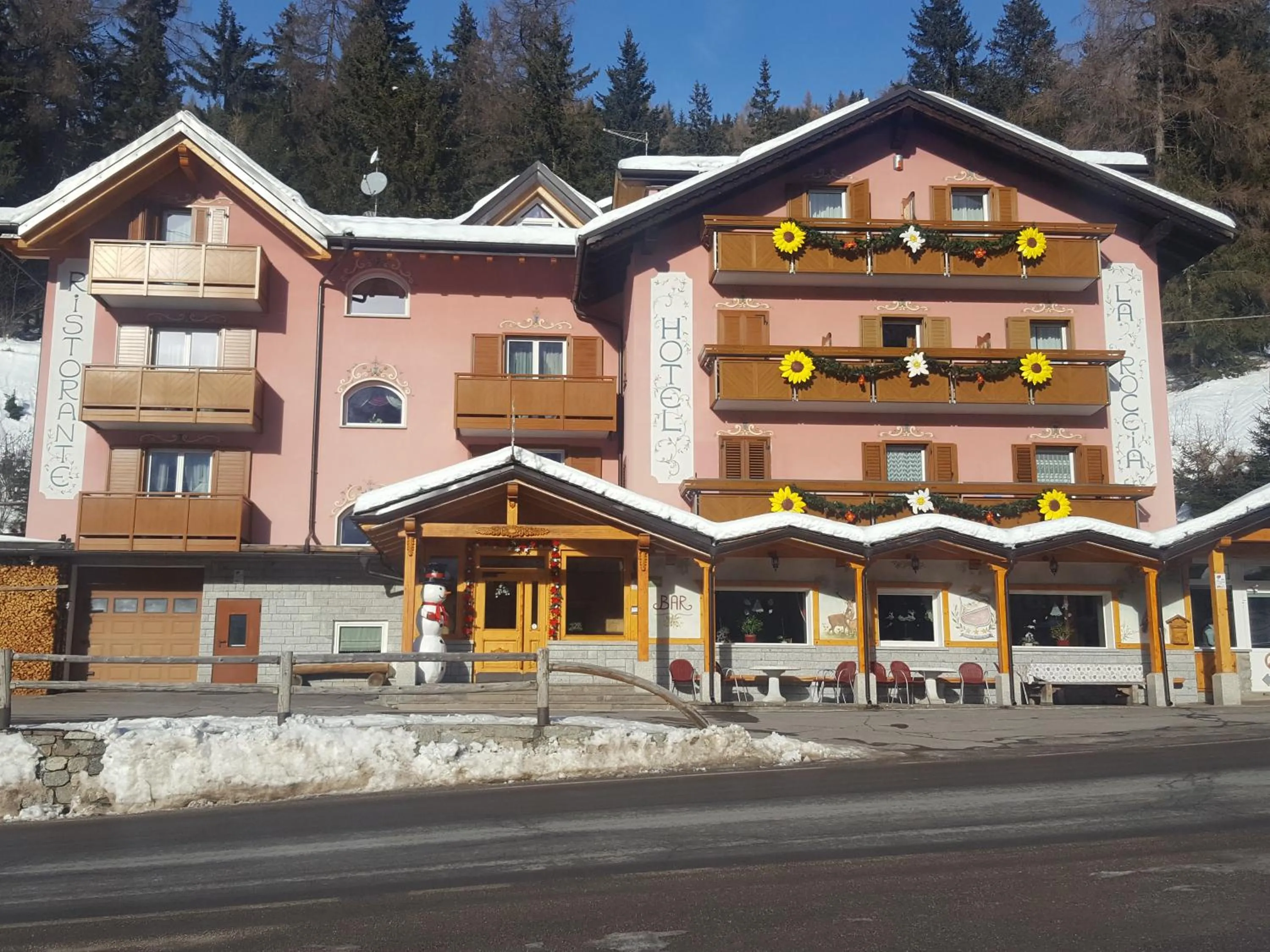 Property building in Hotel La Roccia