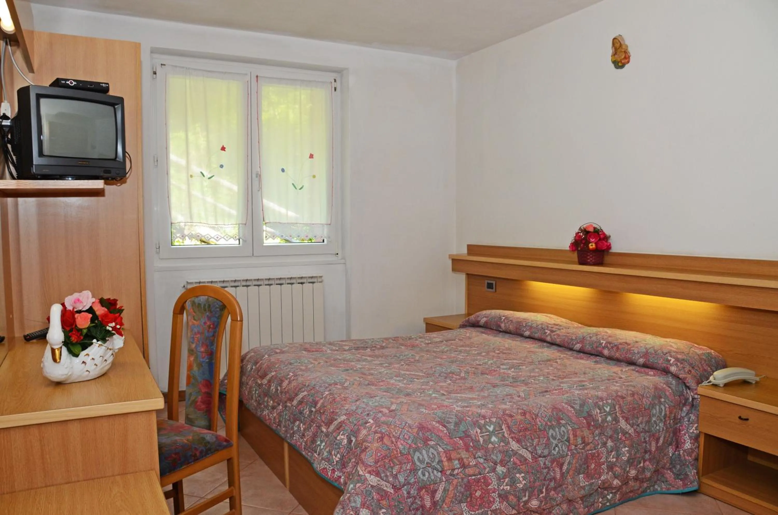 Photo of the whole room, Bed in Hotel La Roccia