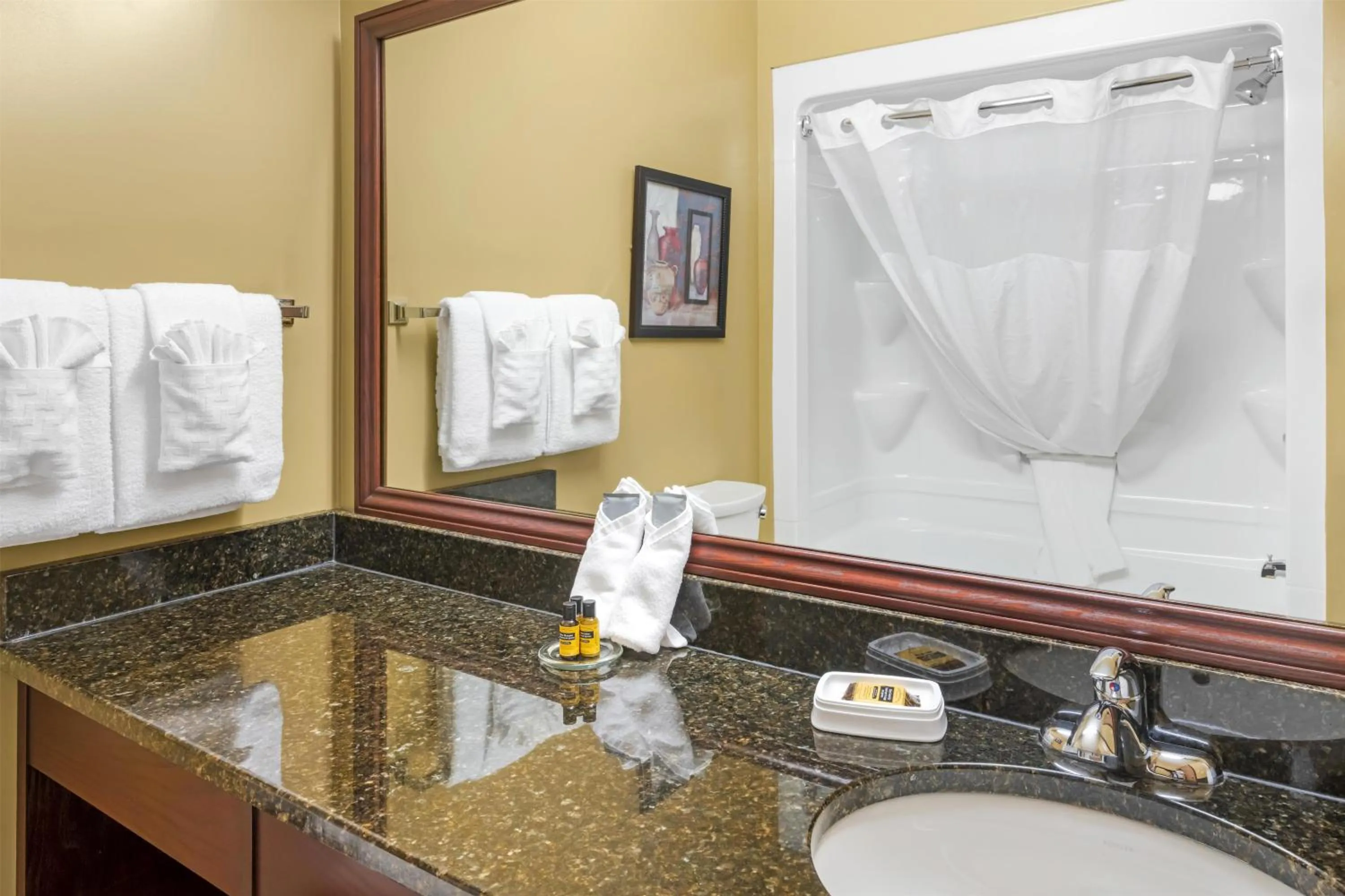 Bathroom in Best Western Plus Grand-Sault Hotel & Suites