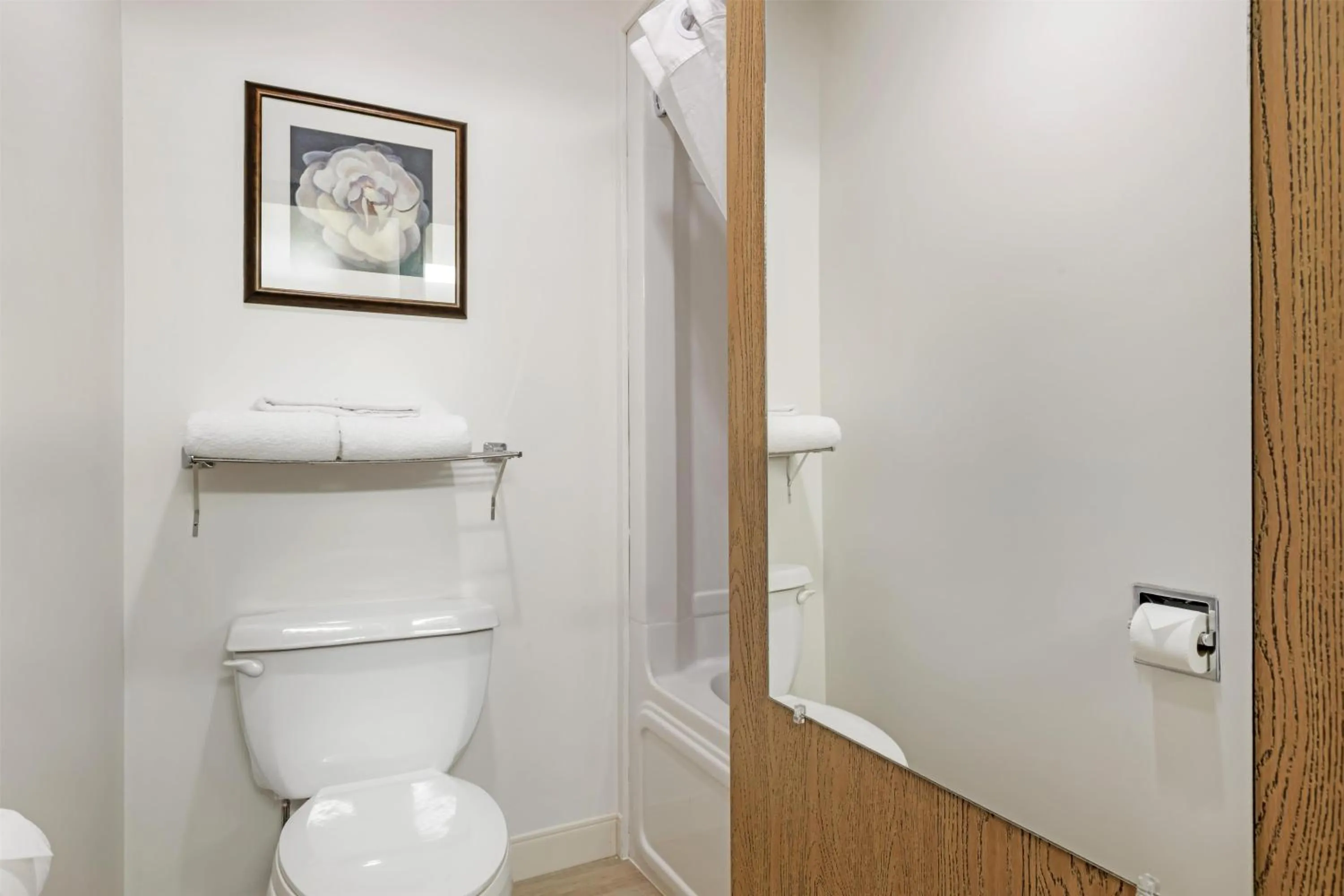 Bathroom in Best Western Plus Grand-Sault Hotel & Suites