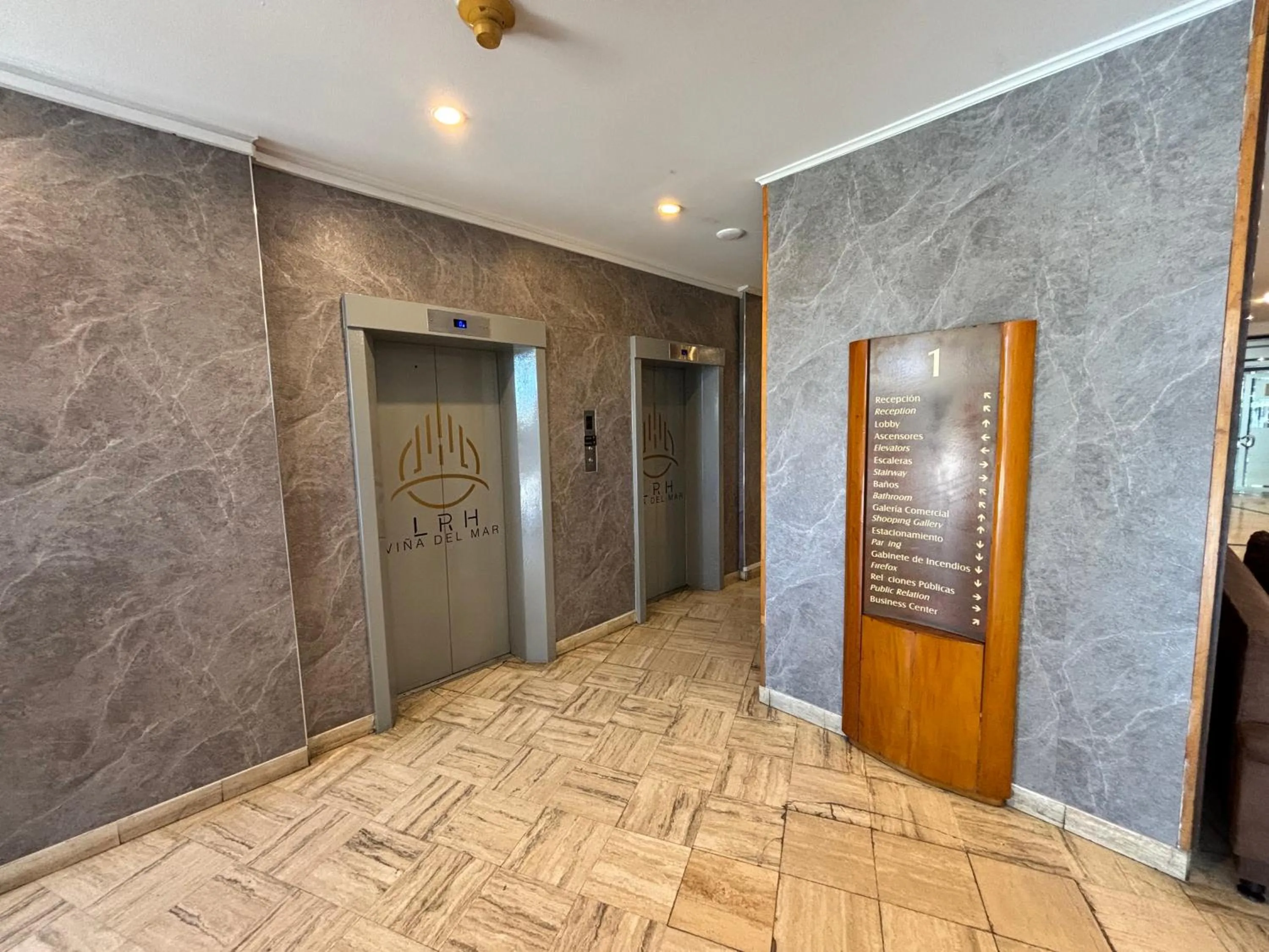 elevator in LRH Viña del Mar and Convention Center