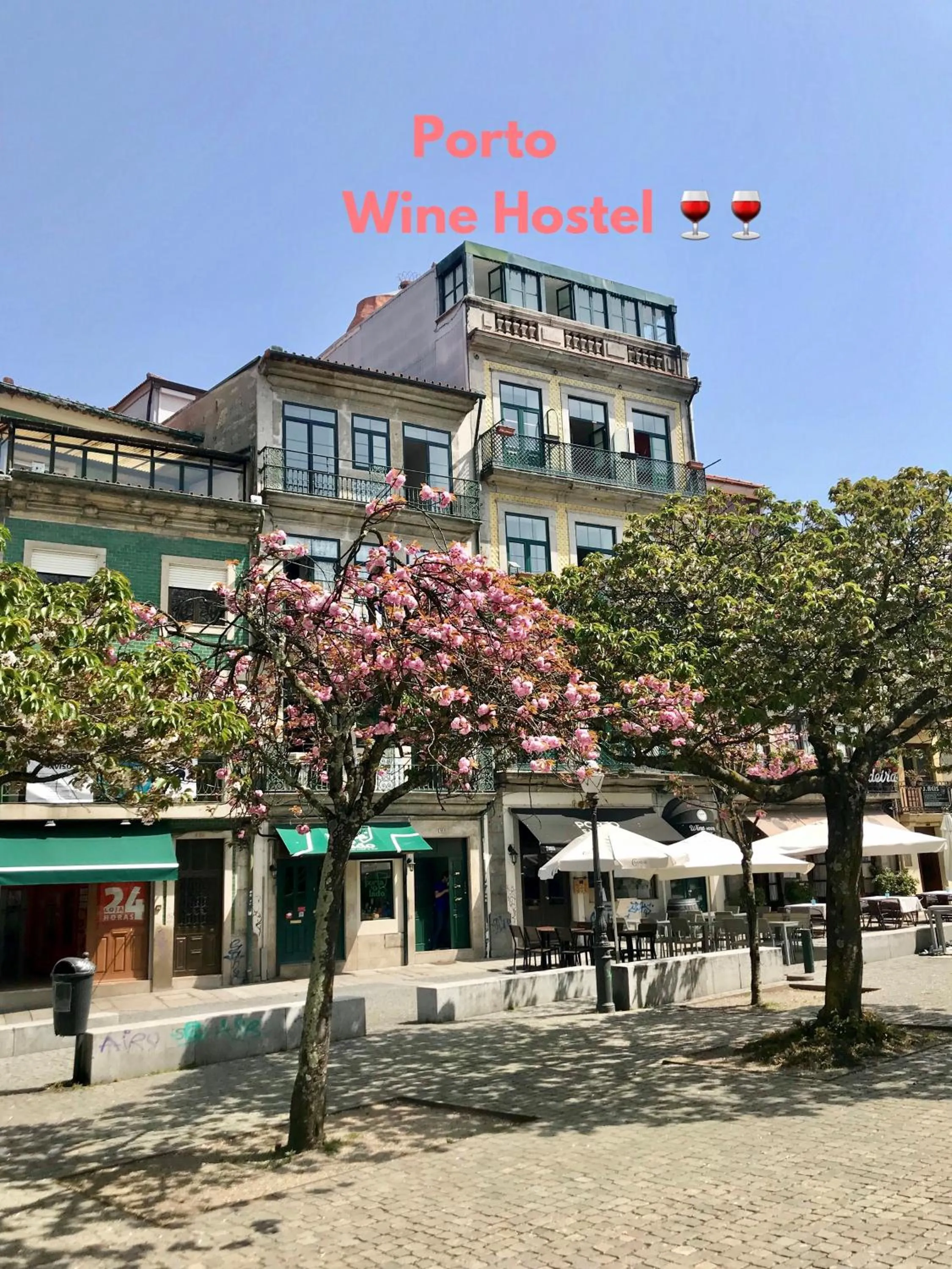 Property building in Porto Wine Hostel