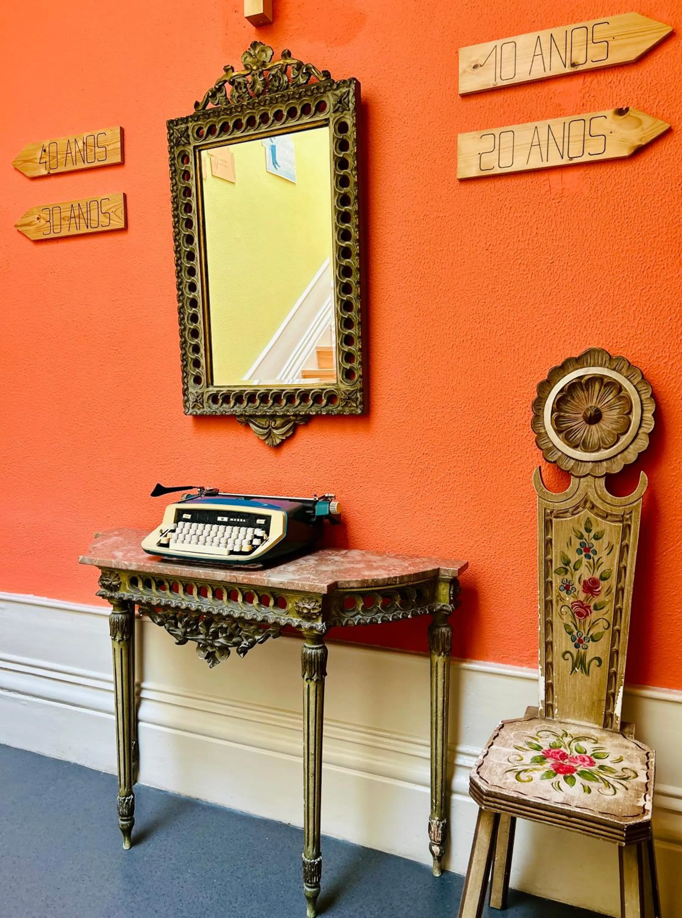 Decorative detail in Porto Wine Hostel