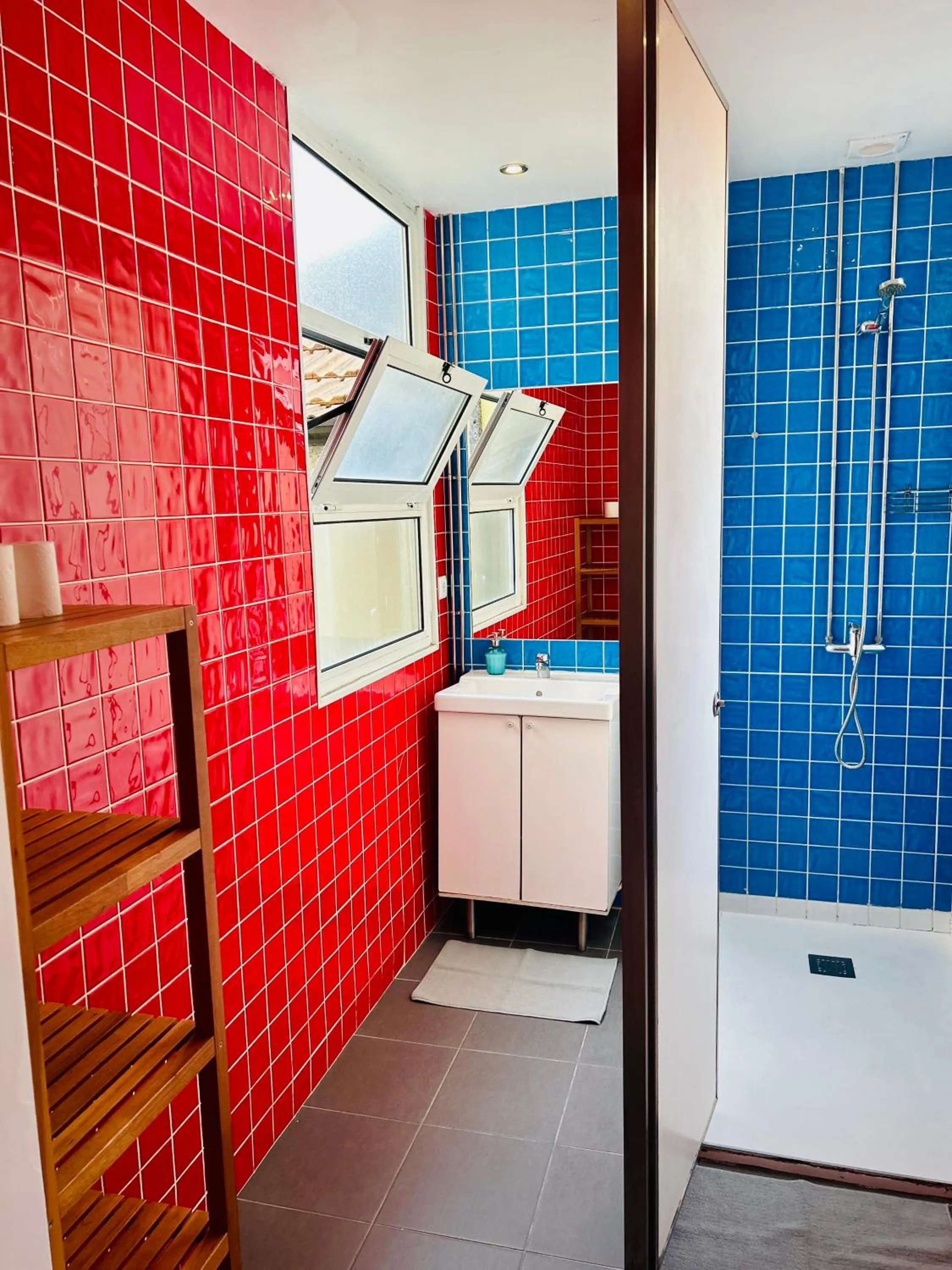 Bathroom in Porto Wine Hostel