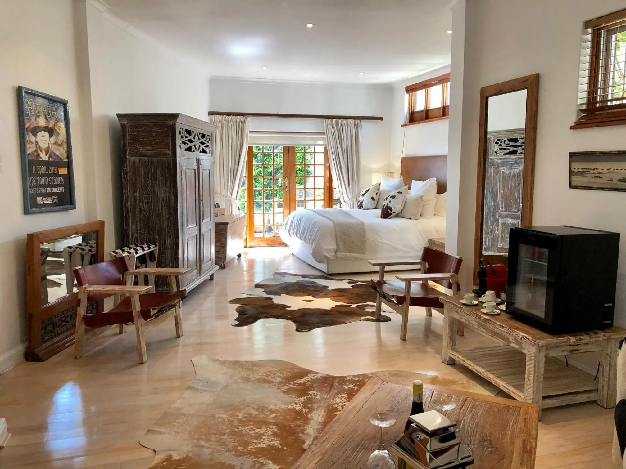 Property building in Boutique@10