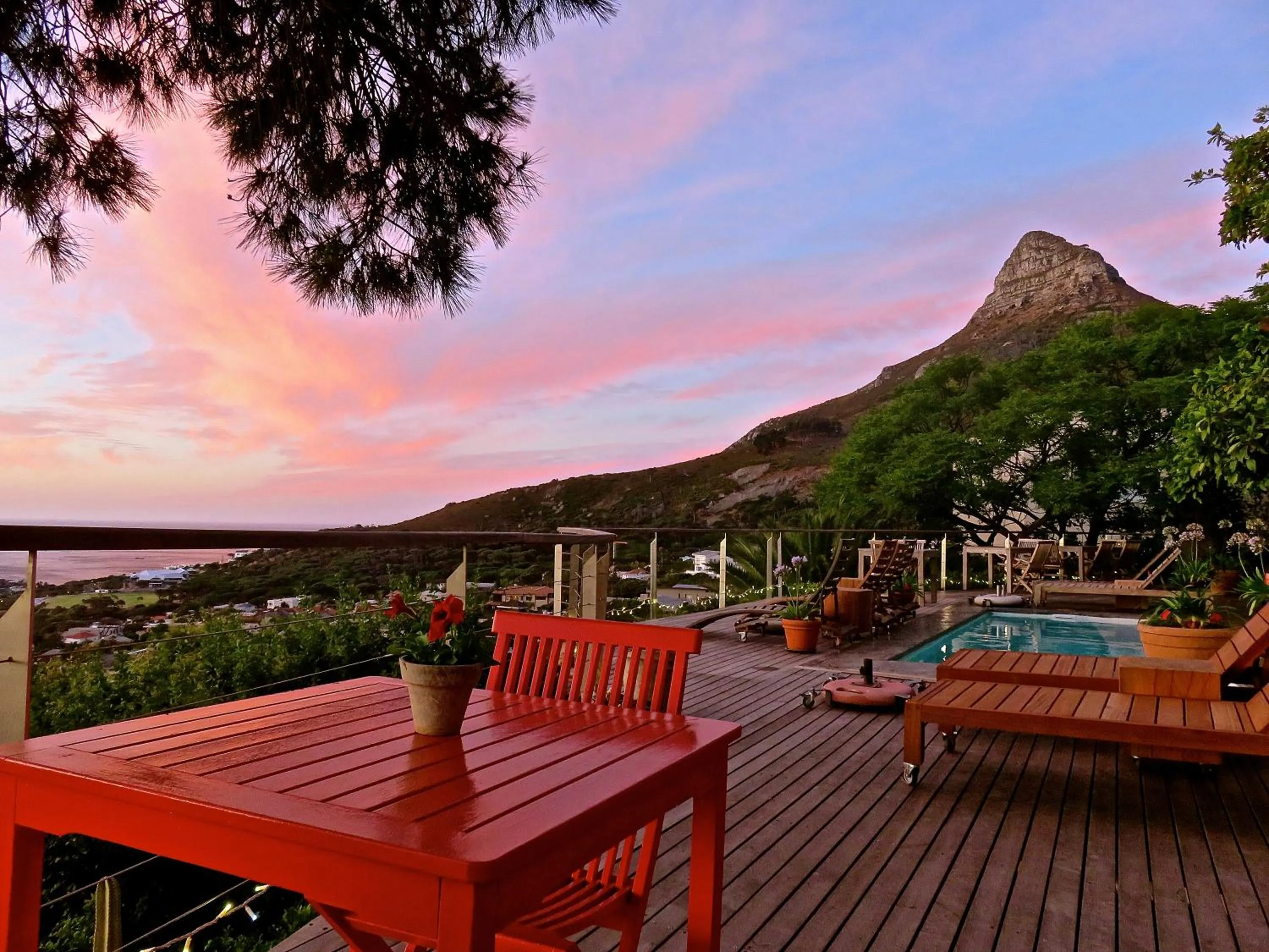 Nearby landmark in Boutique@10