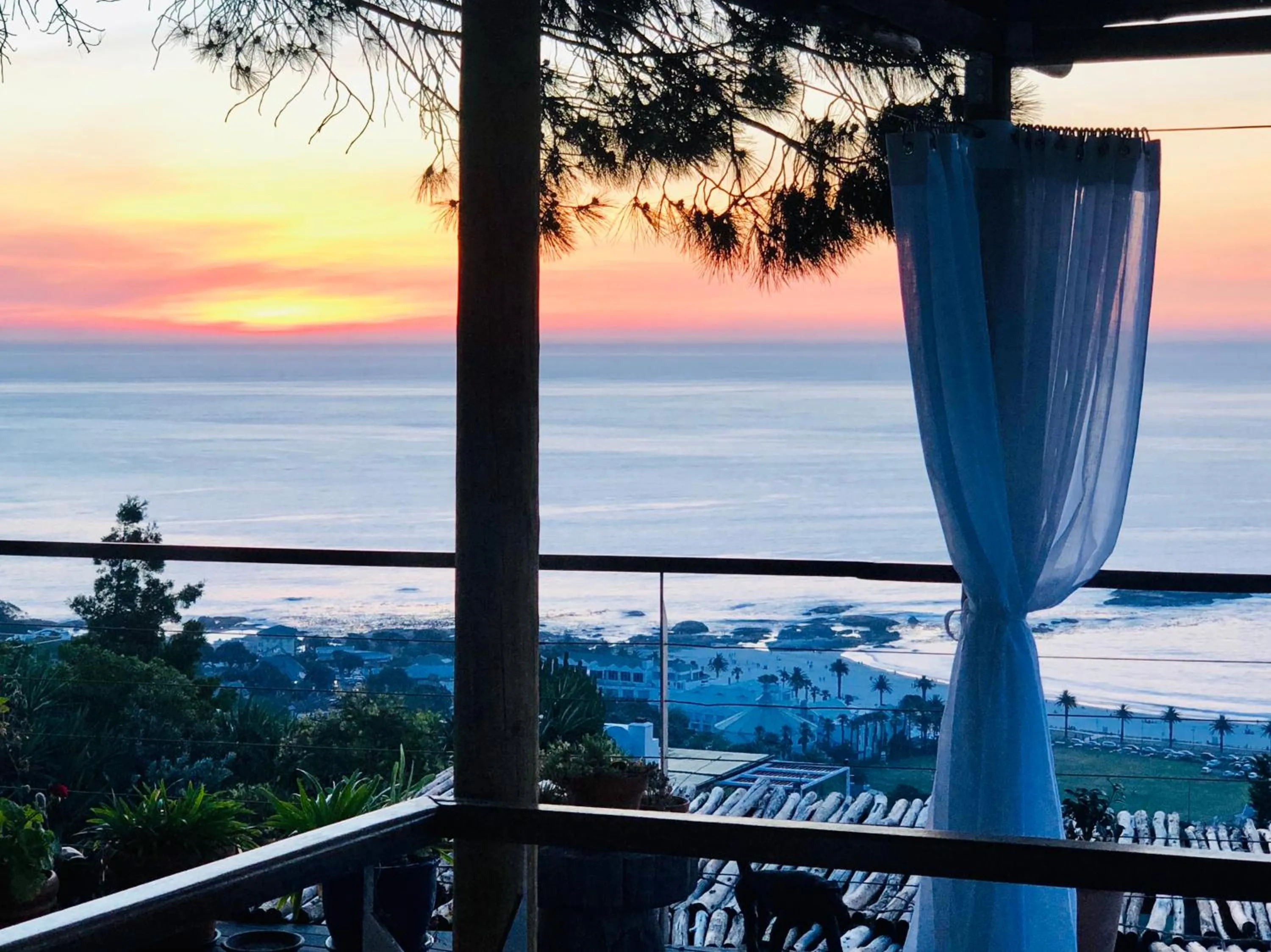 Patio in Boutique@10