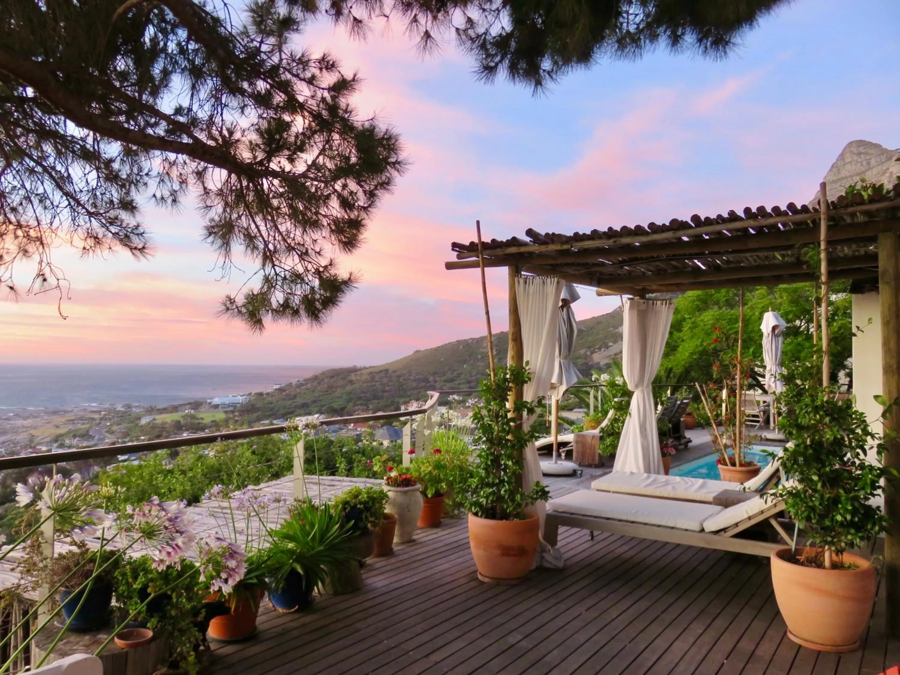 Property building in Boutique@10