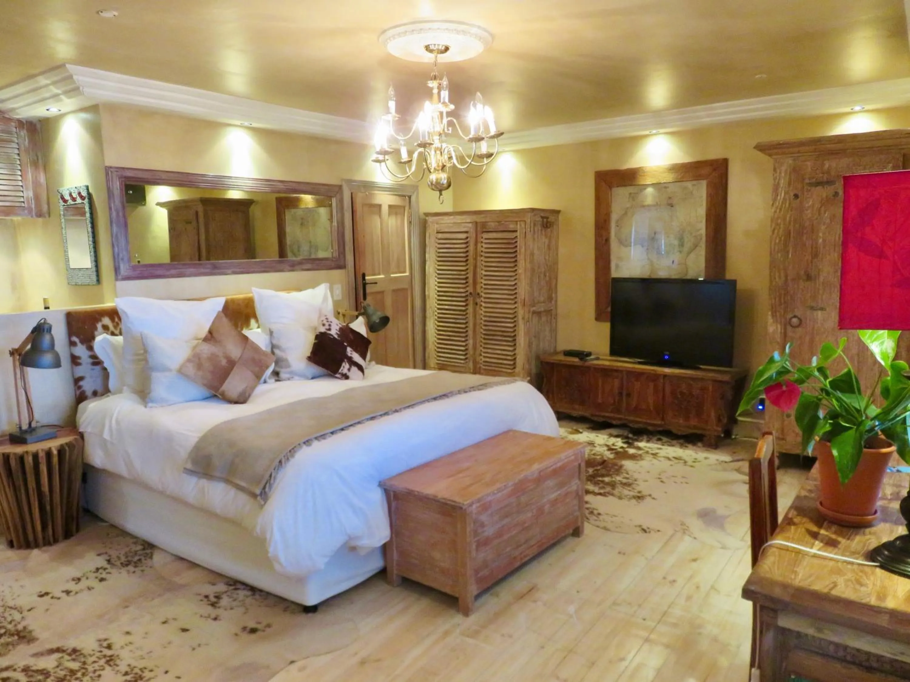 Property building, Bed in Boutique@10