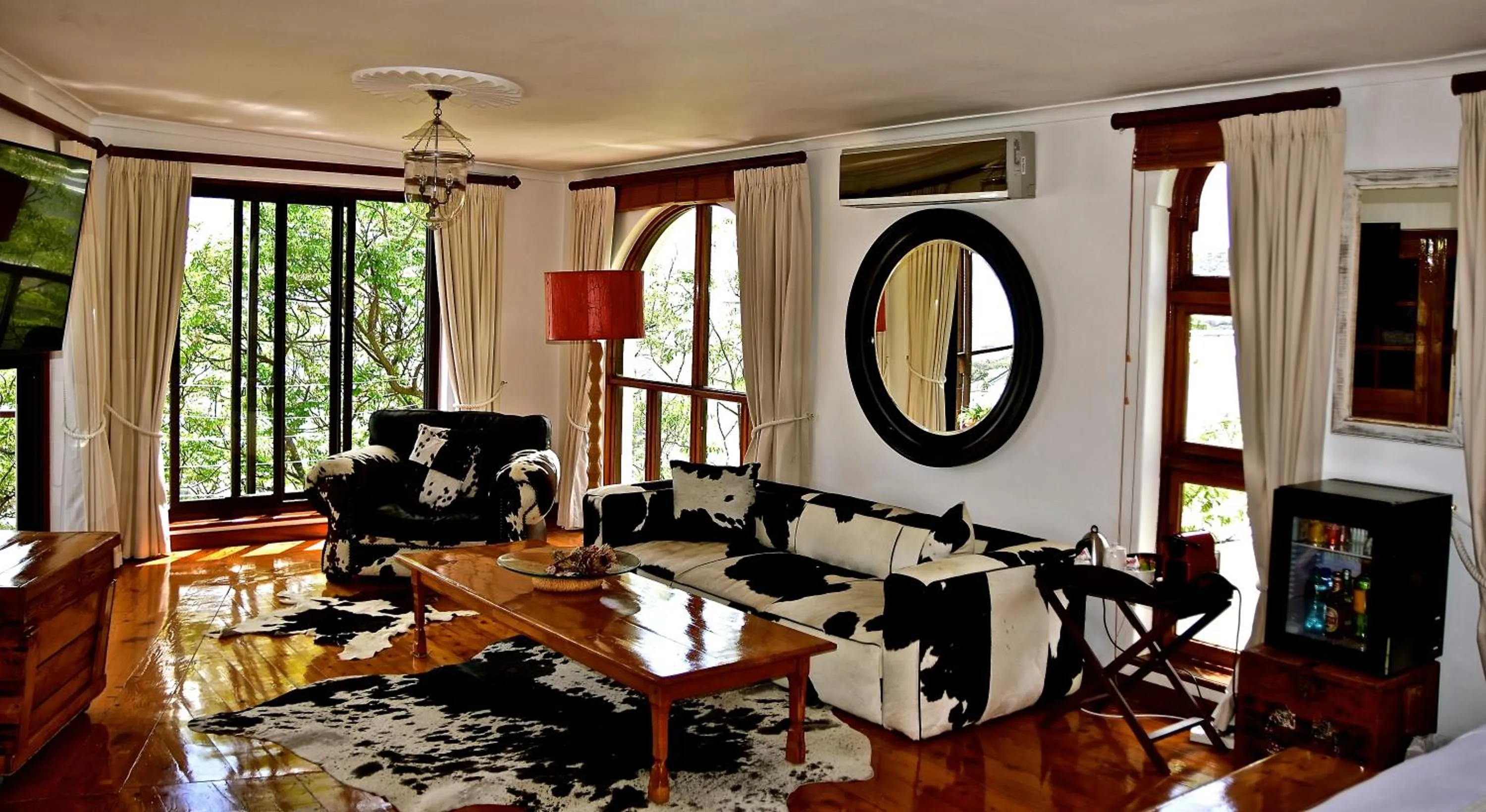 Shower in Boutique@10