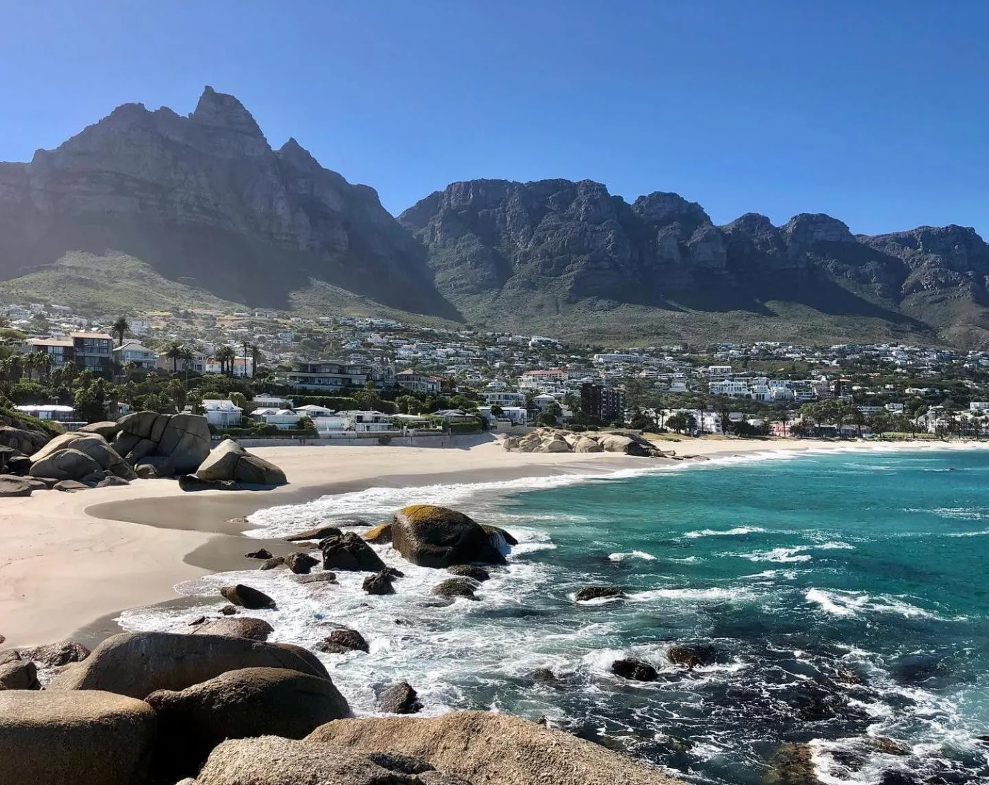 Neighbourhood in Boutique@10