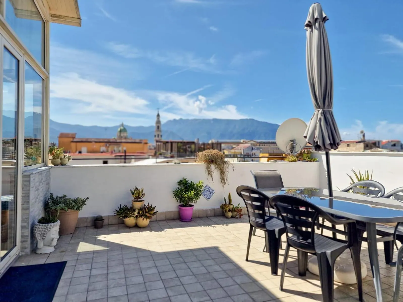 City view in Nolana '86