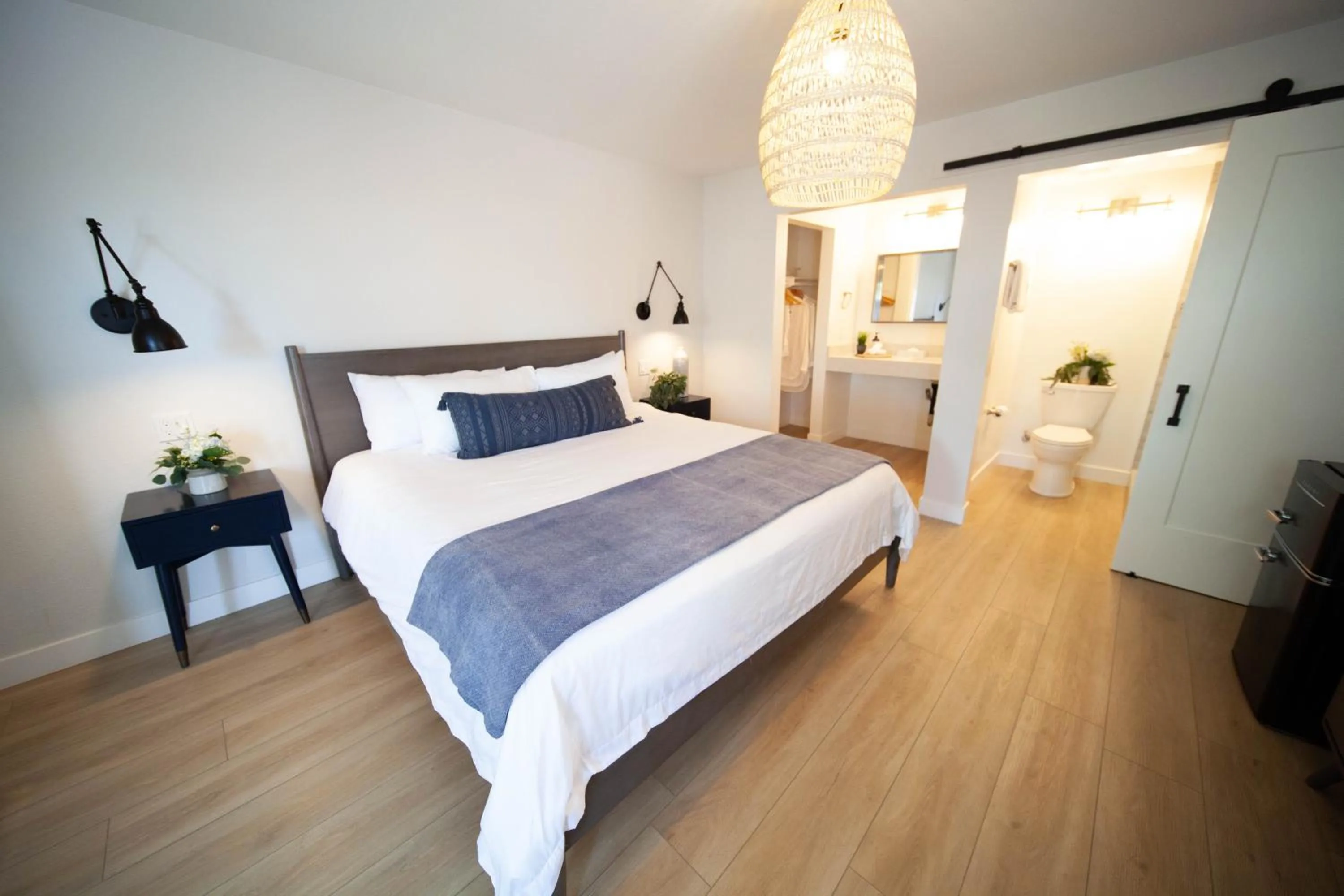 Bed in The Surfbreak Hotel