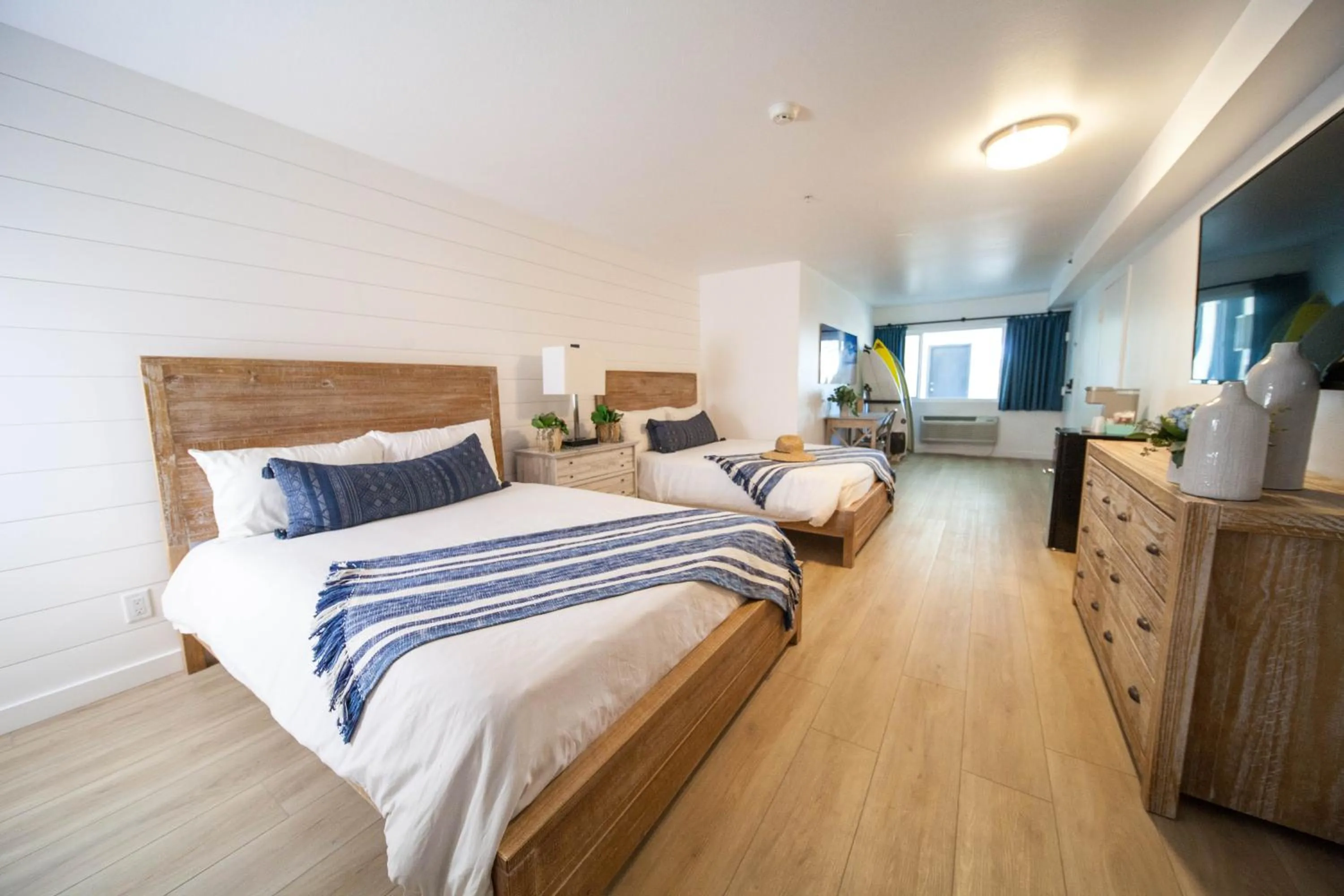 Bed in The Surfbreak Hotel