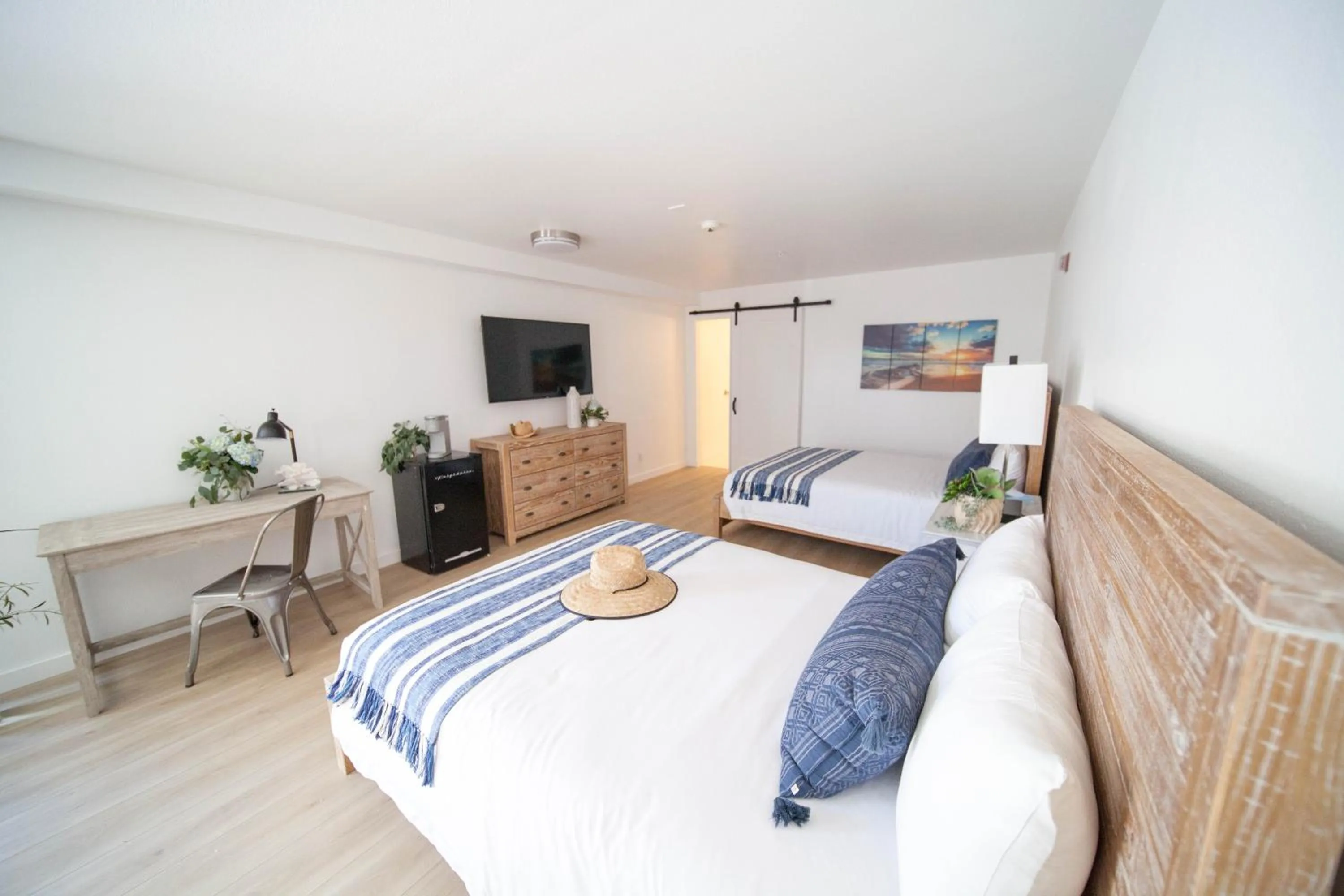 Bed in The Surfbreak Hotel