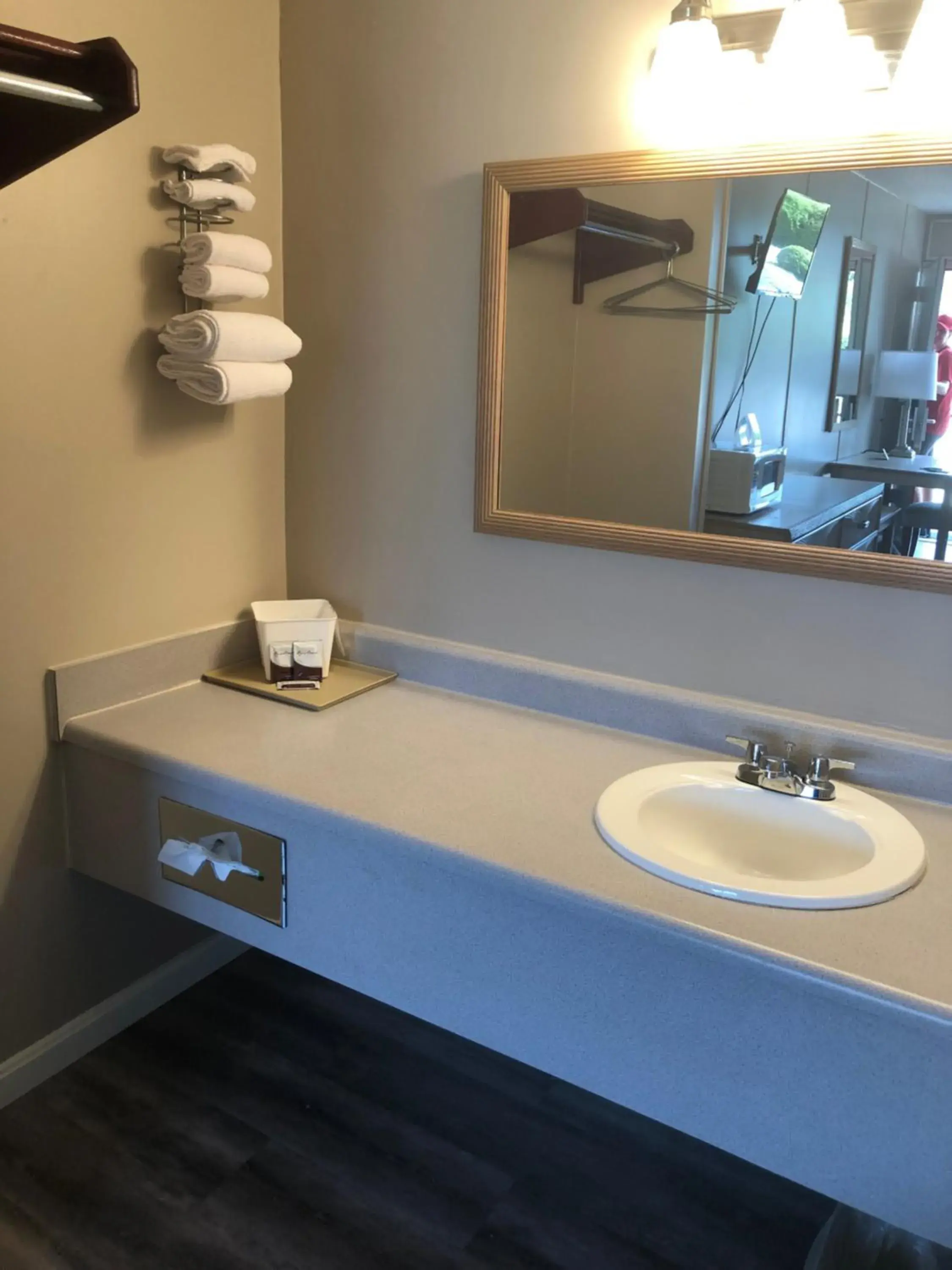 King Studio in Red Carpet Inn - Louisville King Studio in Red Carpet Inn - Louisville