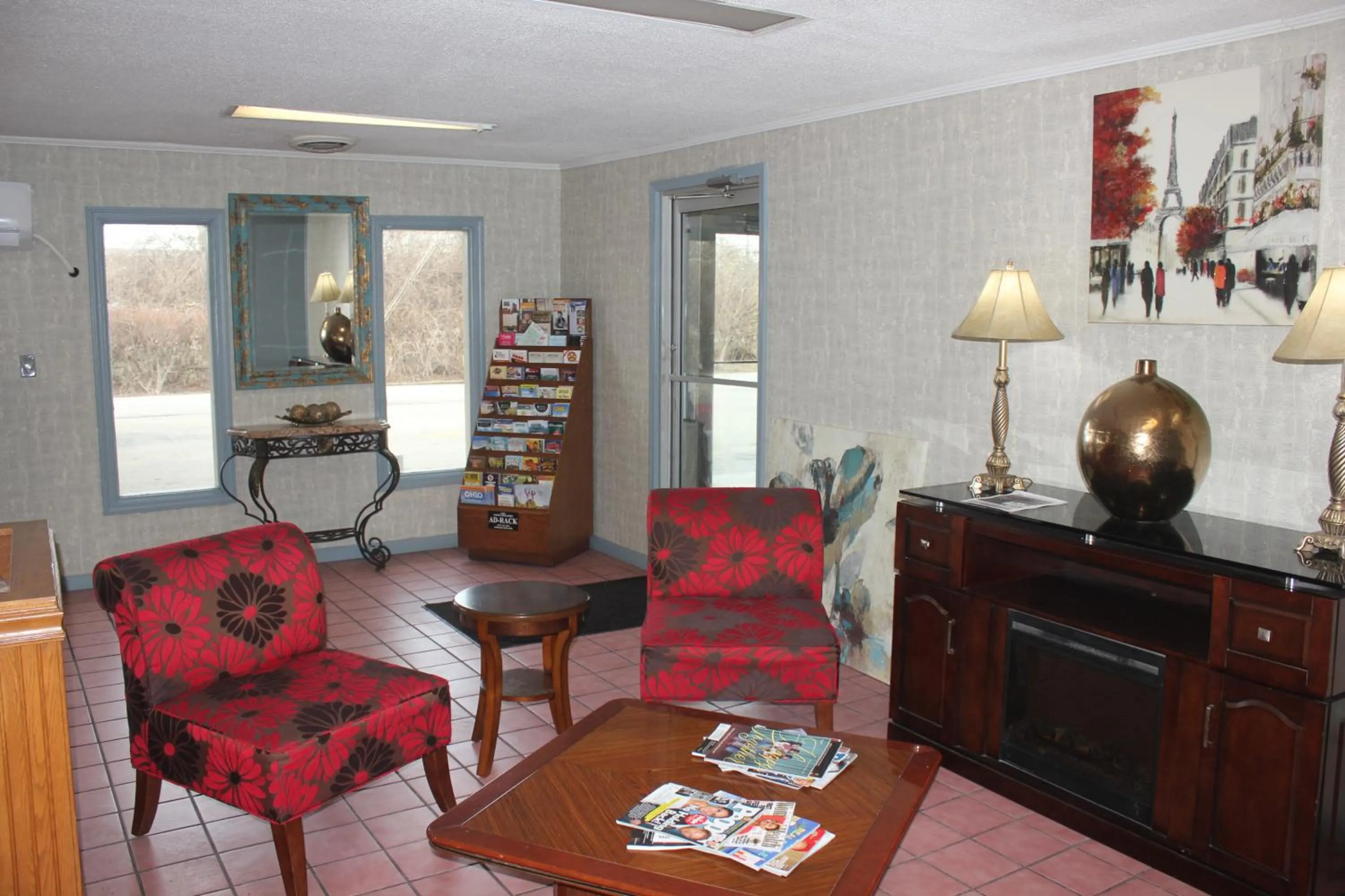 Lobby or reception in Red Carpet Inn - Louisville