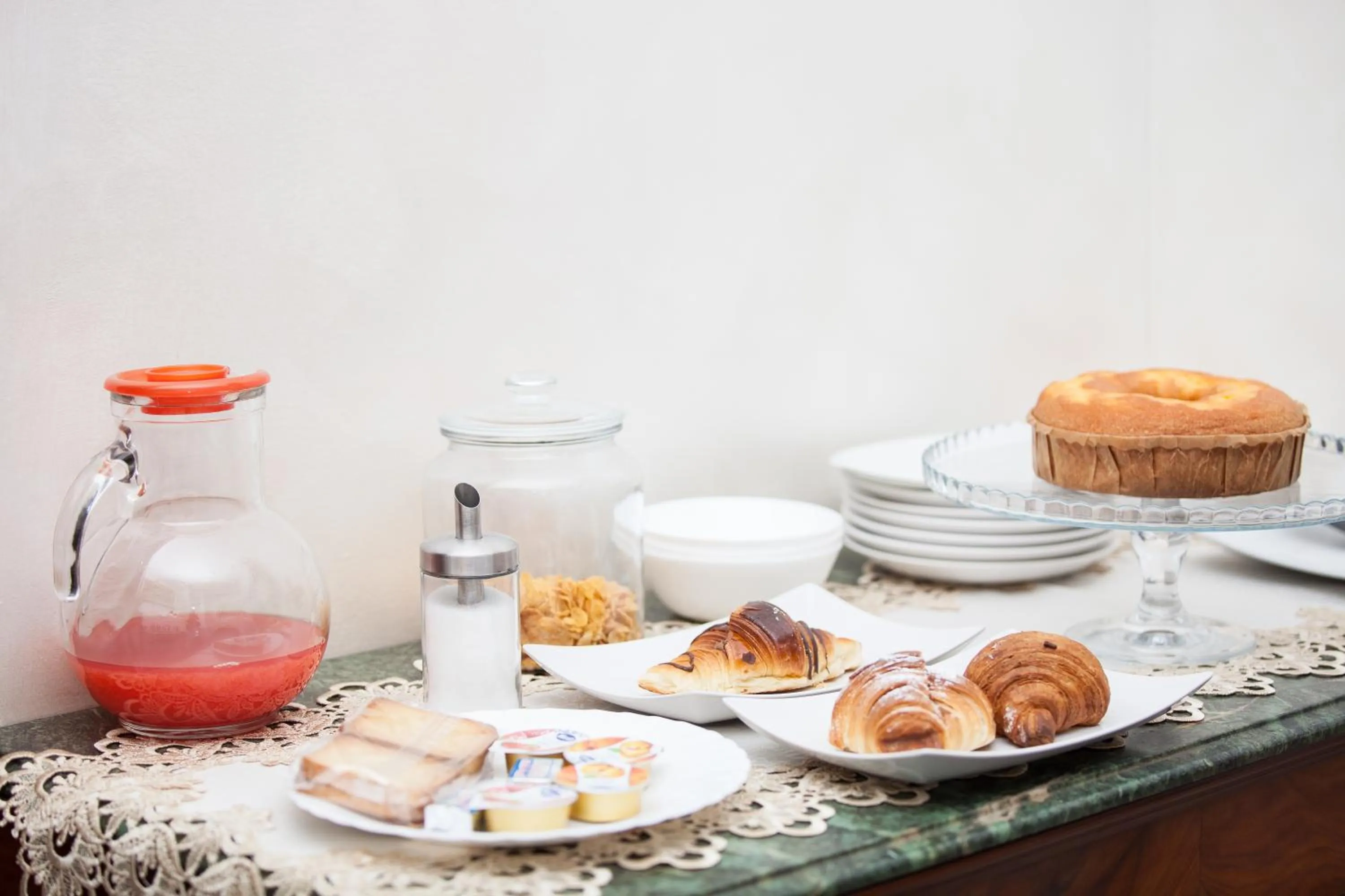 Food and drinks in Casa Romana