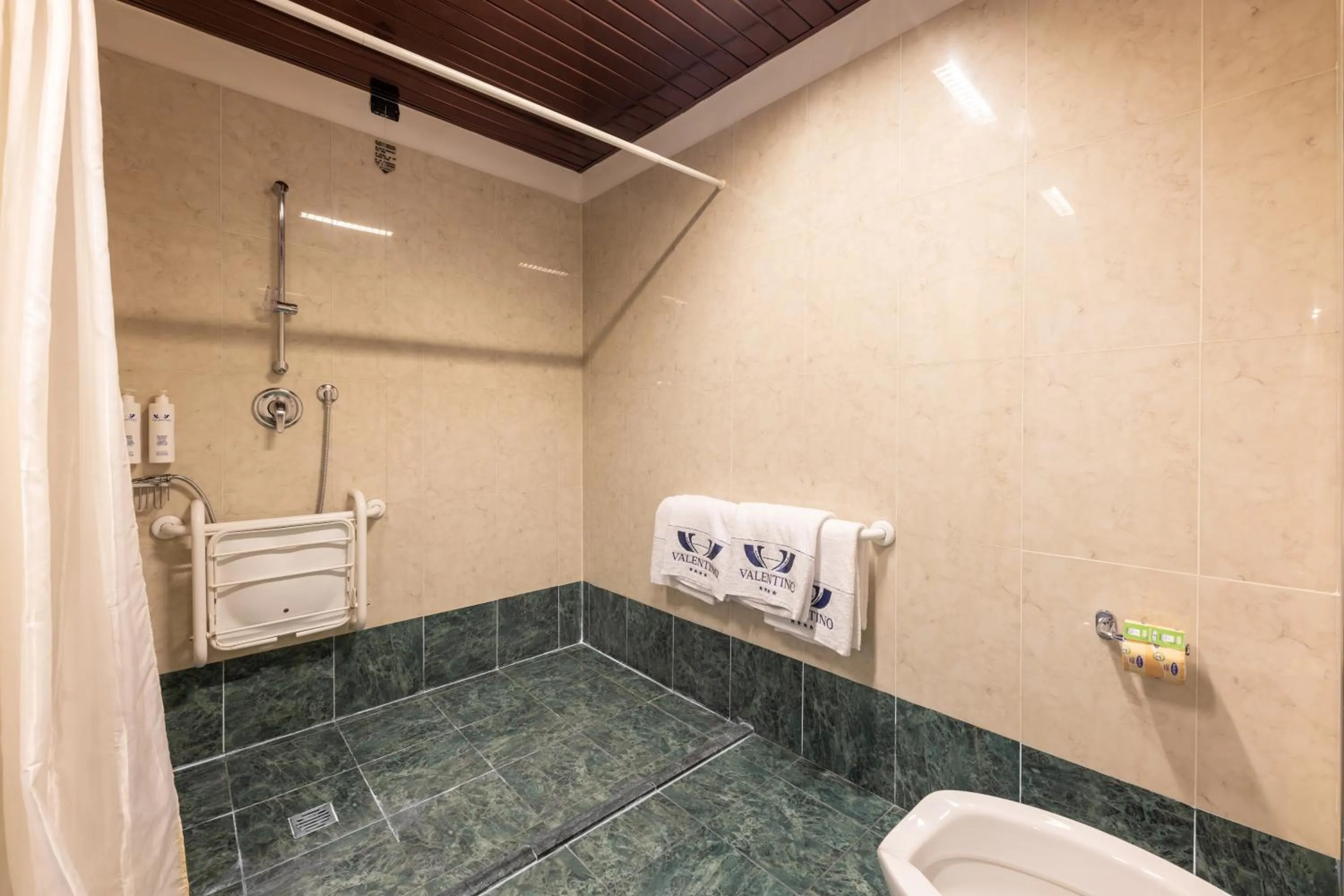 Bathroom in Hotel Valentino